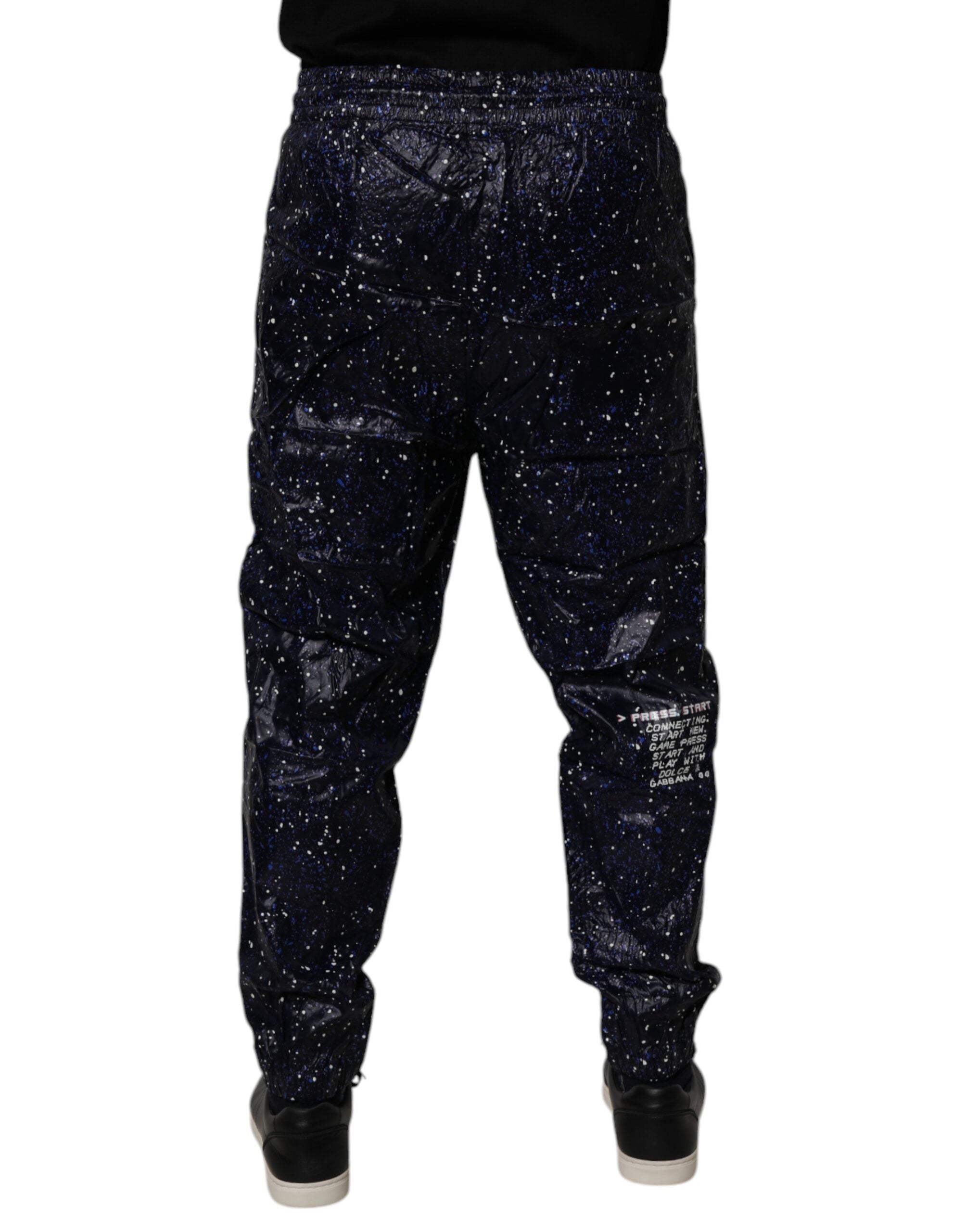 Pantalons jogger en coton bleu foncé avec motif DG Game de Dolce & Gabbana, style décontracté et tendance.