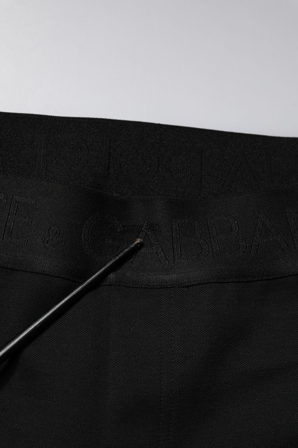 Pantalon de jogging noir en coton Dolce & Gabbana pour homme, sweatpants décontractés avec logo sur la jambe.