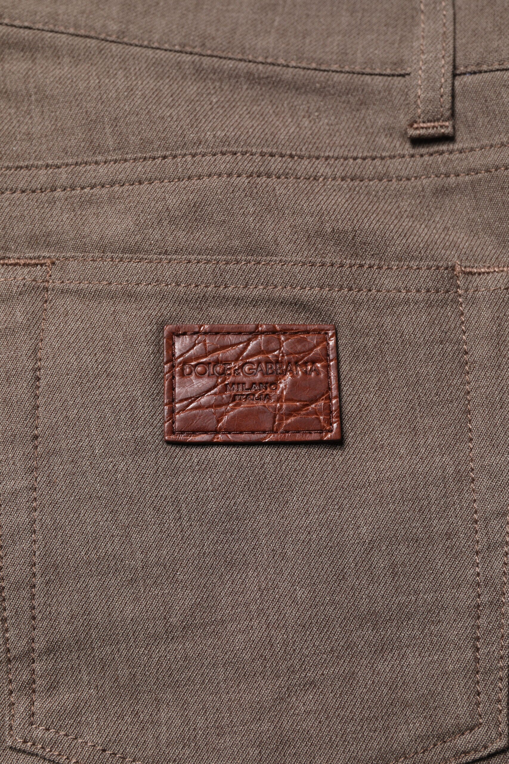 Pantalons chino en coton stretch marron de Dolce & Gabbana, pantalon décontracté pour homme ou femme.