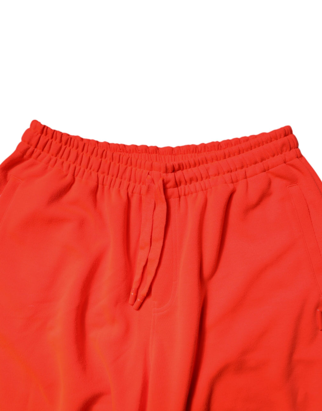 Shorts bermuda pour homme en polyester rouge de Dolce & Gabbana, taille mi-haute, mode élégante et décontractée.