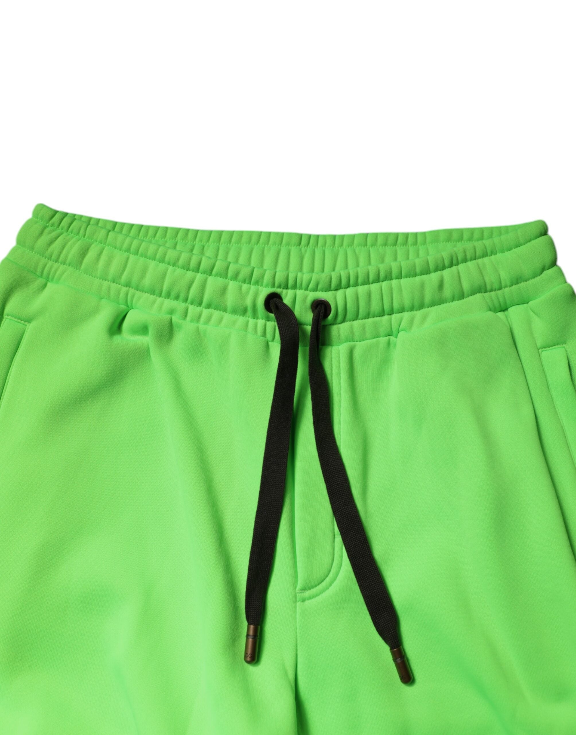 Shorts cargo bermuda Dolce & Gabbana en patchwork vert, mode décontractée, tissu léger et style tendance.
