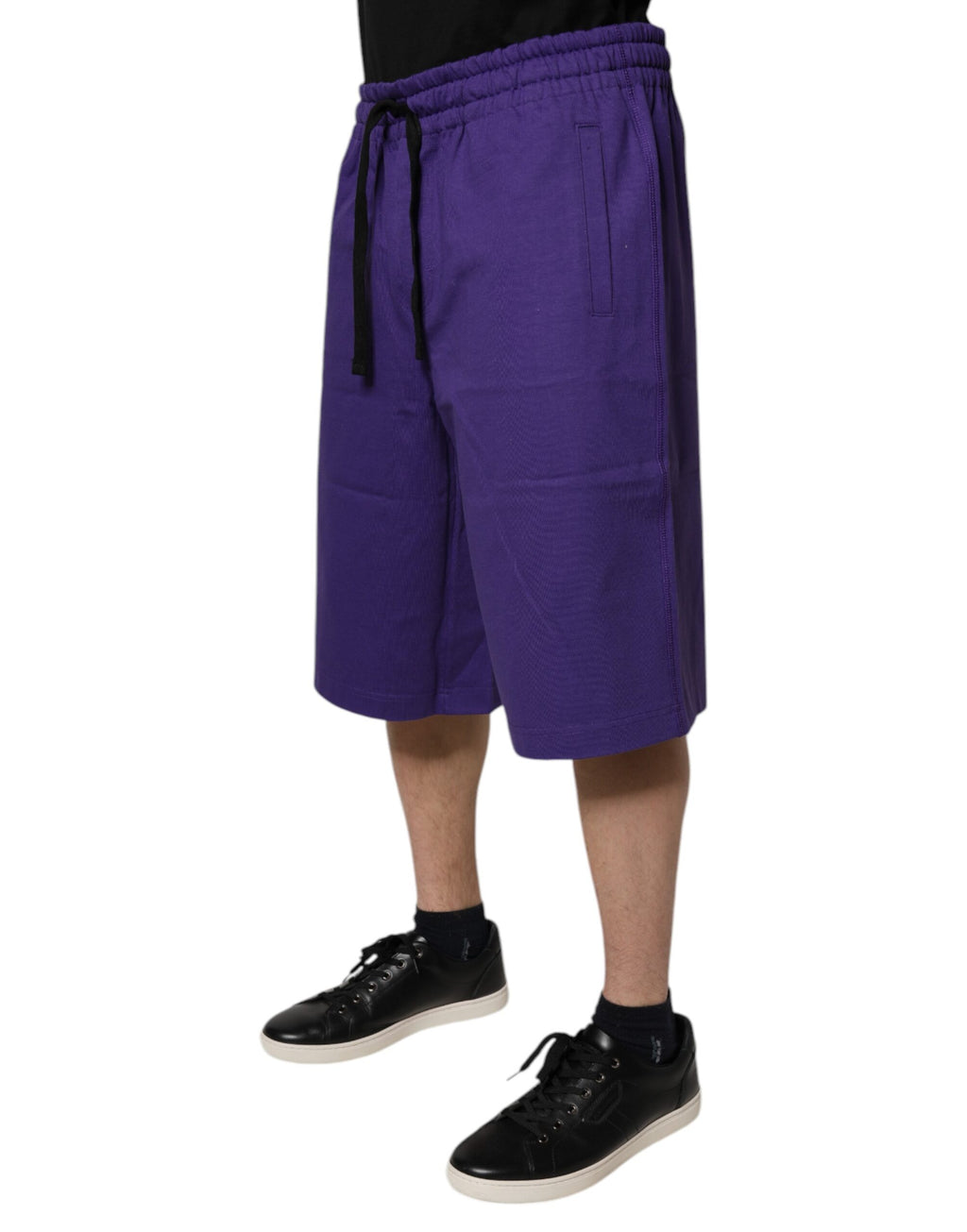 Shorts bermudas en coton violet pour homme de Dolce & Gabbana, style décontracté et confortable.