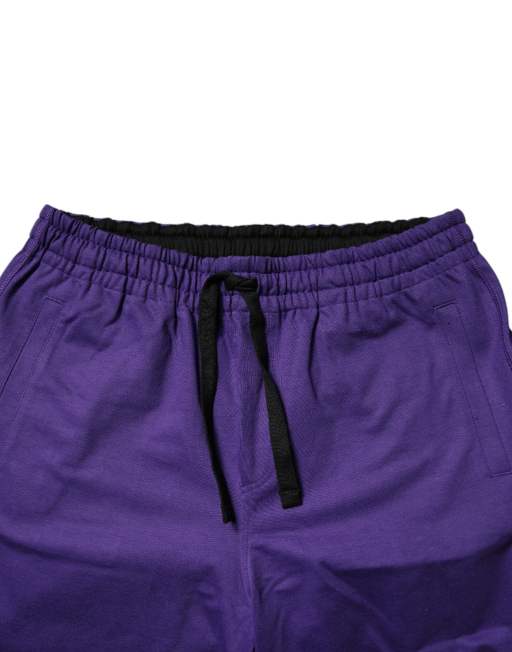 Shorts bermuda pour homme en coton violet de Dolce & Gabbana, style décontracté et élégant.
