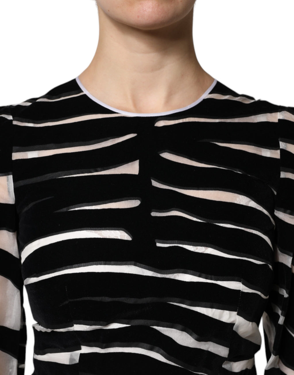 Robe courte en ligne A à motif zèbre noir et blanc de Dolce & Gabbana, ajustée et élégante pour femme.