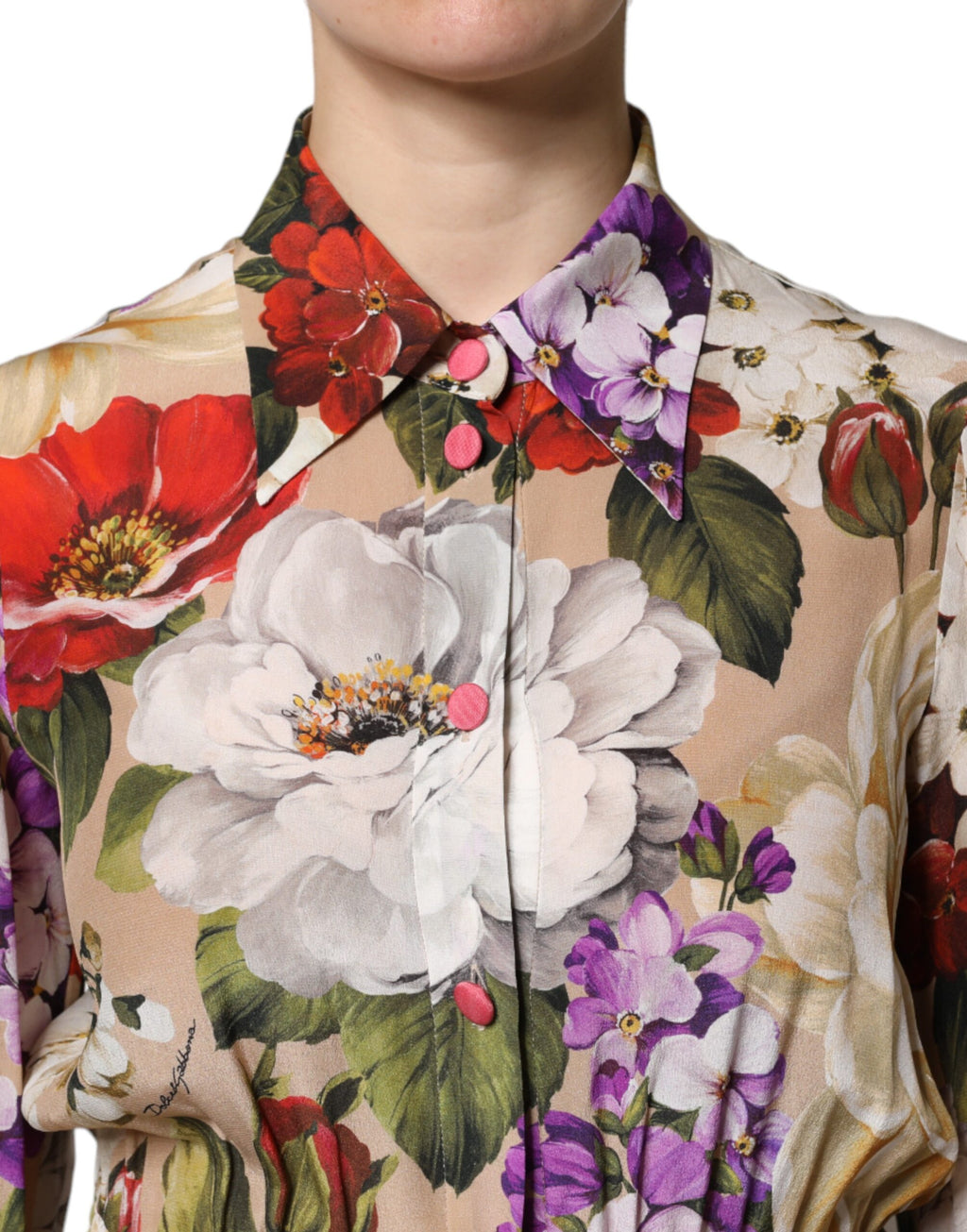 Combinaison pantalon florale multicolore Dolce & Gabbana avec jambes larges et design élégant, portée d'une mannequin.