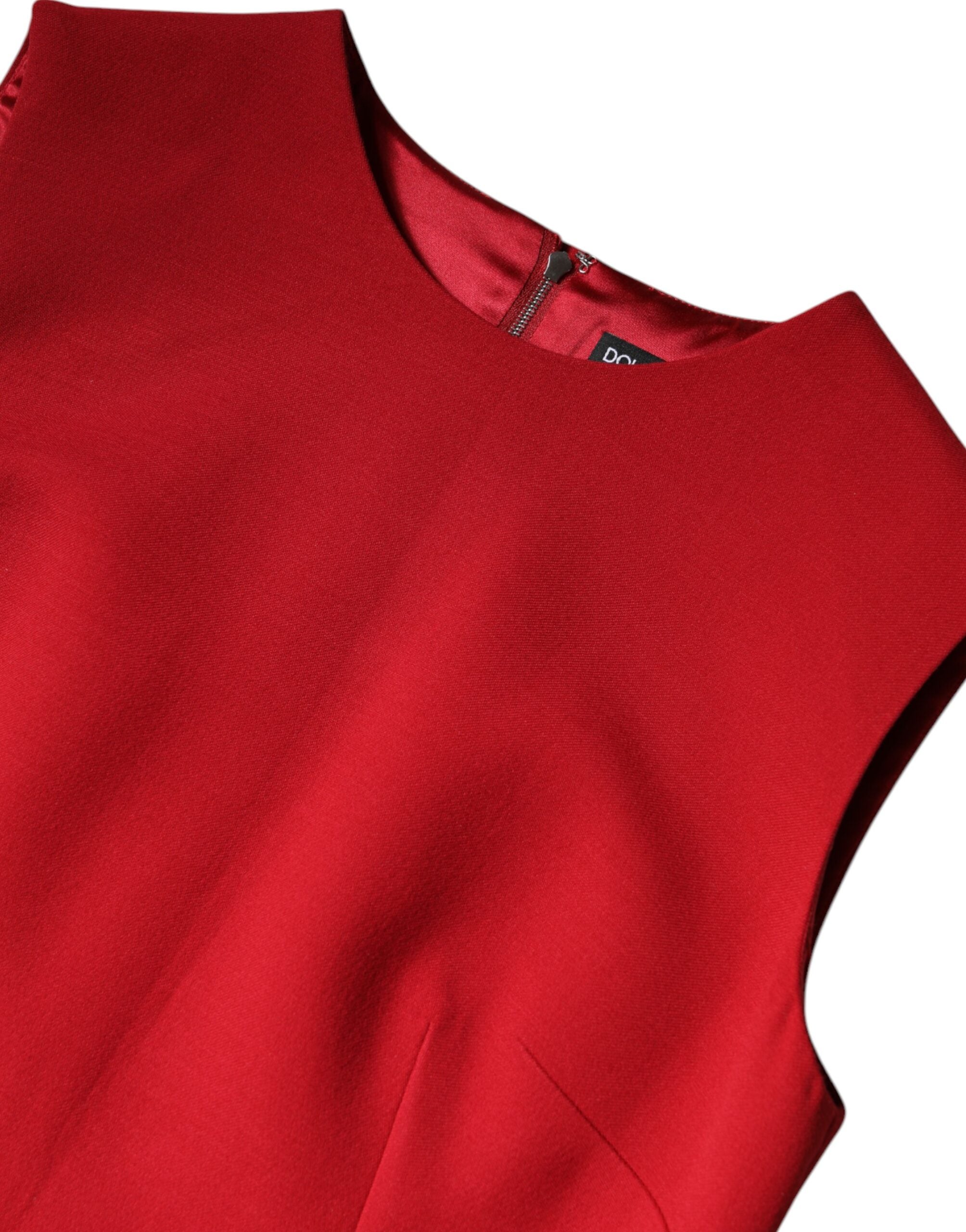 Robe en laine rouge sans manches de longueur genou, style A-line, de la marque Dolce & Gabbana.
