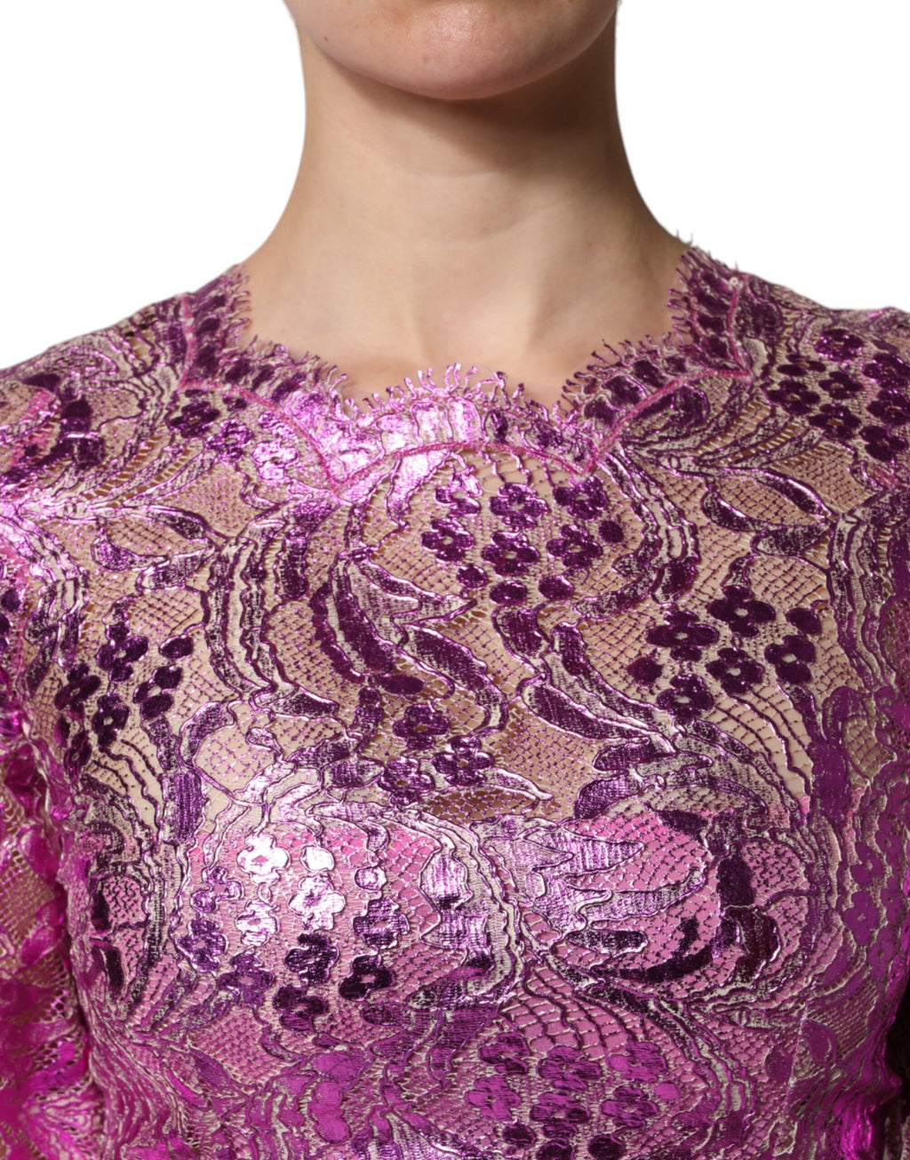 Robe courte moulante en métal fuchsia et floral de Dolce & Gabbana, élégant vêtement de soirée pour femme