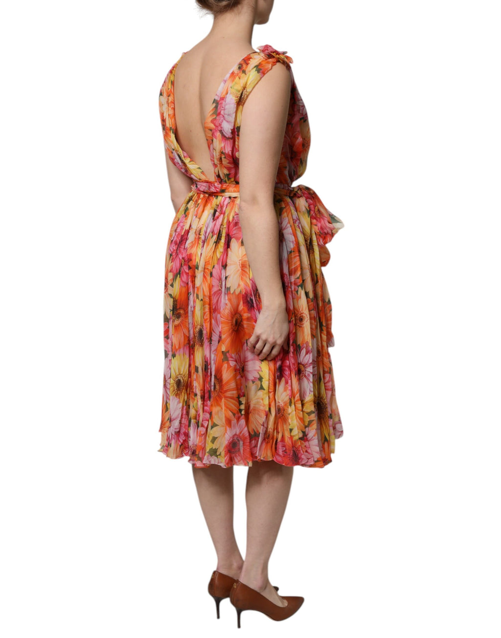 Robe en soie à fleurs multicolores Dolce & Gabbana avec décolleté en V et chiffon léger.