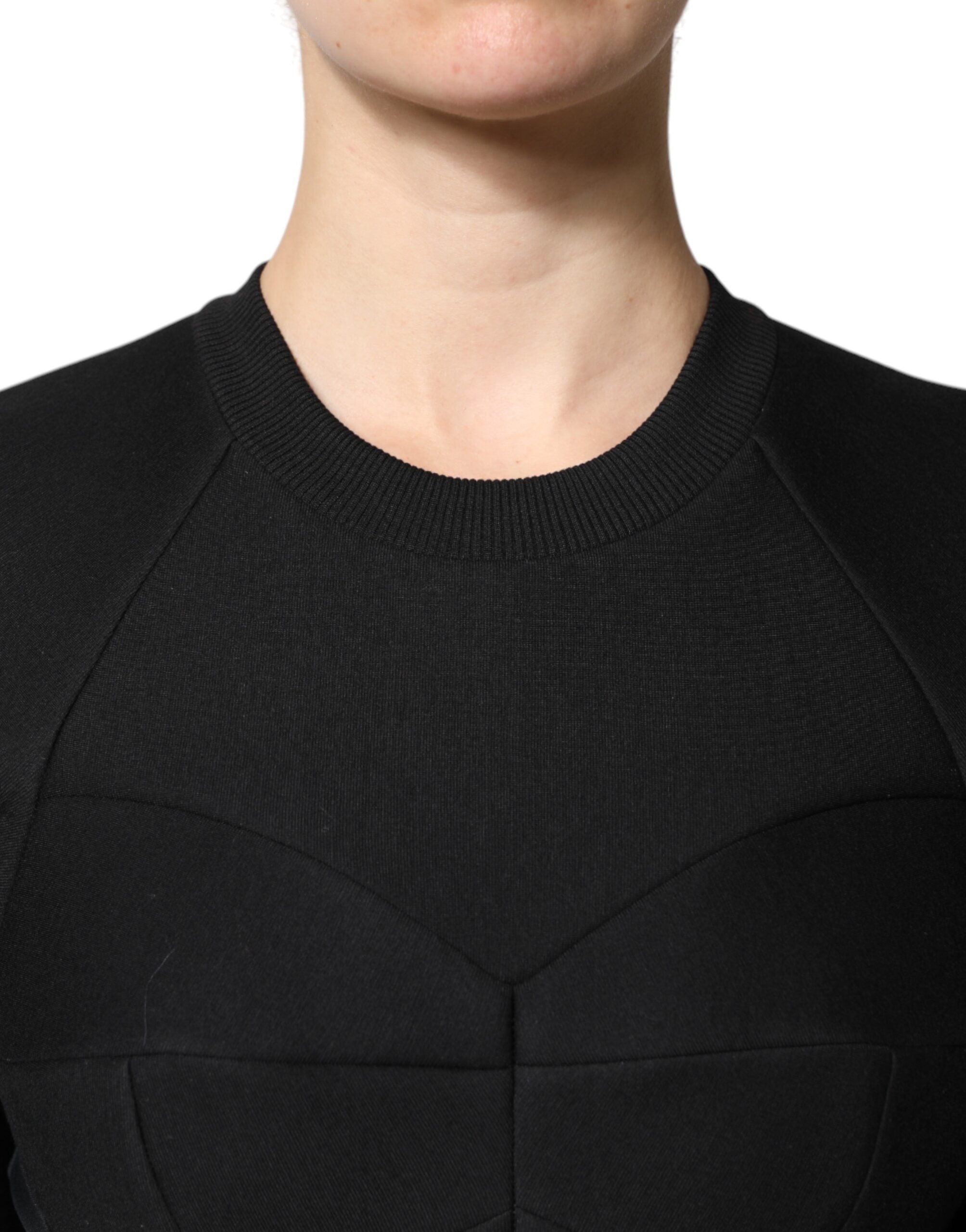 Robe courte noire en coton à manches longues de style A-line de Dolce & Gabbana, élégante et moderne.
