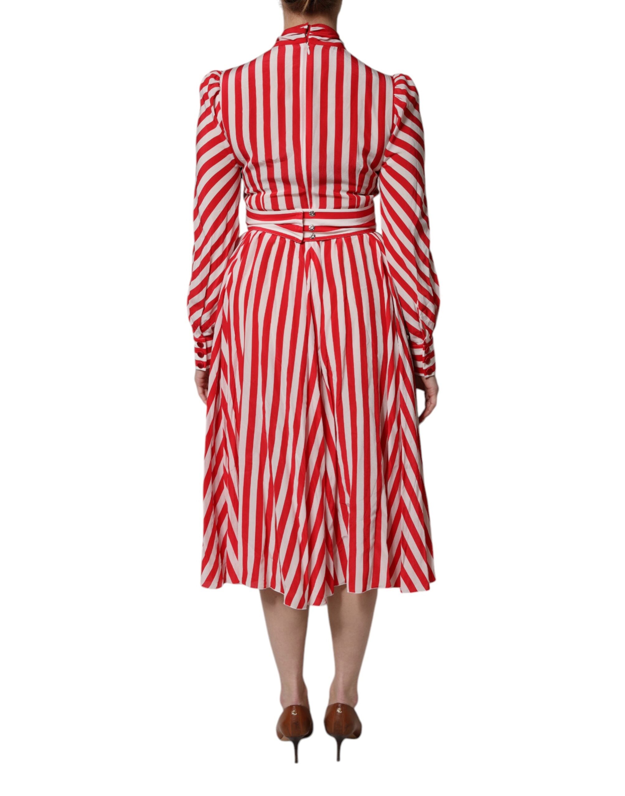 Robe midi à manches longues Dolce & Gabbana à rayures blanches et rouges, élégante et fluide.