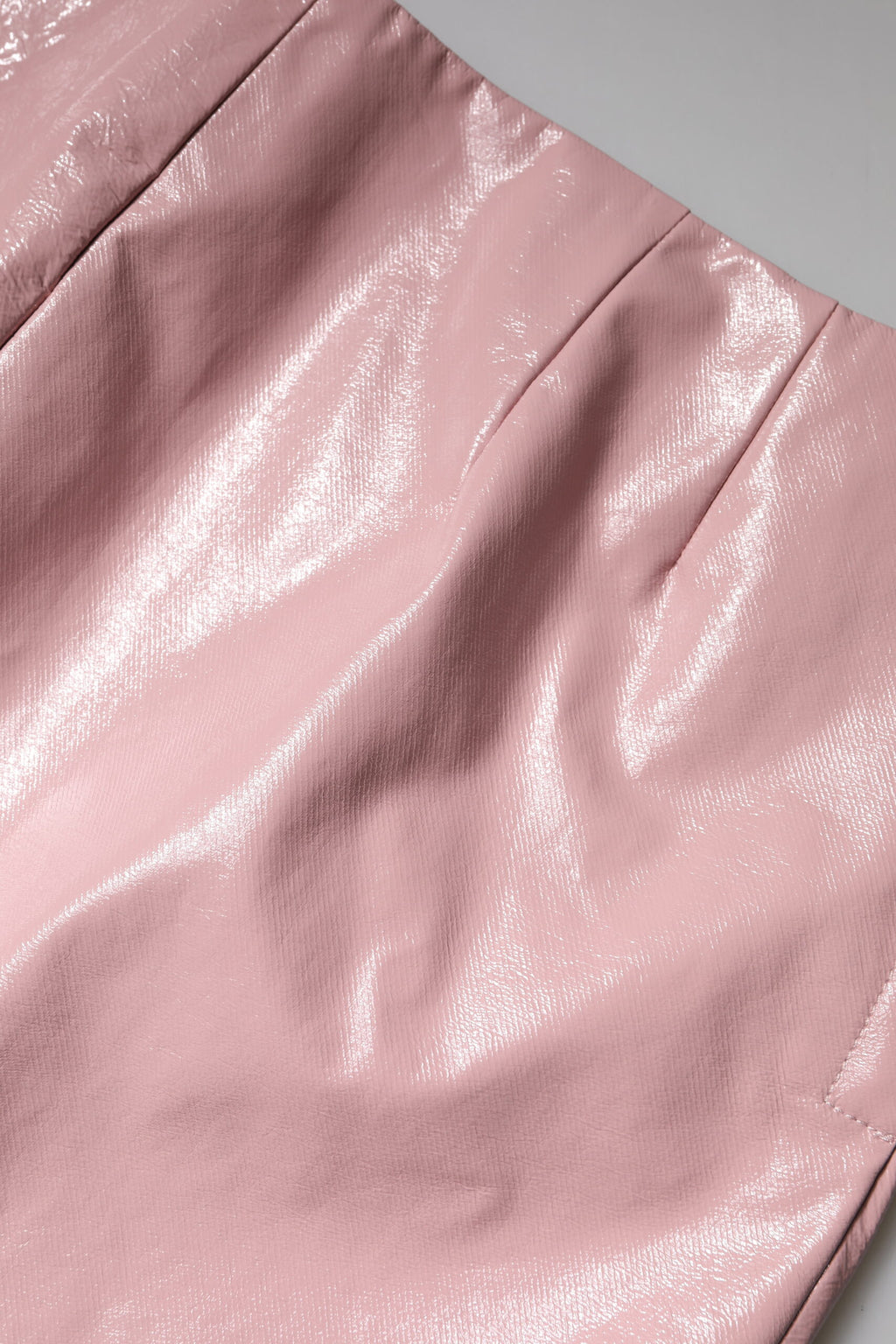 Mini jupe en coton rose brillant à taille haute de Dolce & Gabbana, style élégant et tendance.