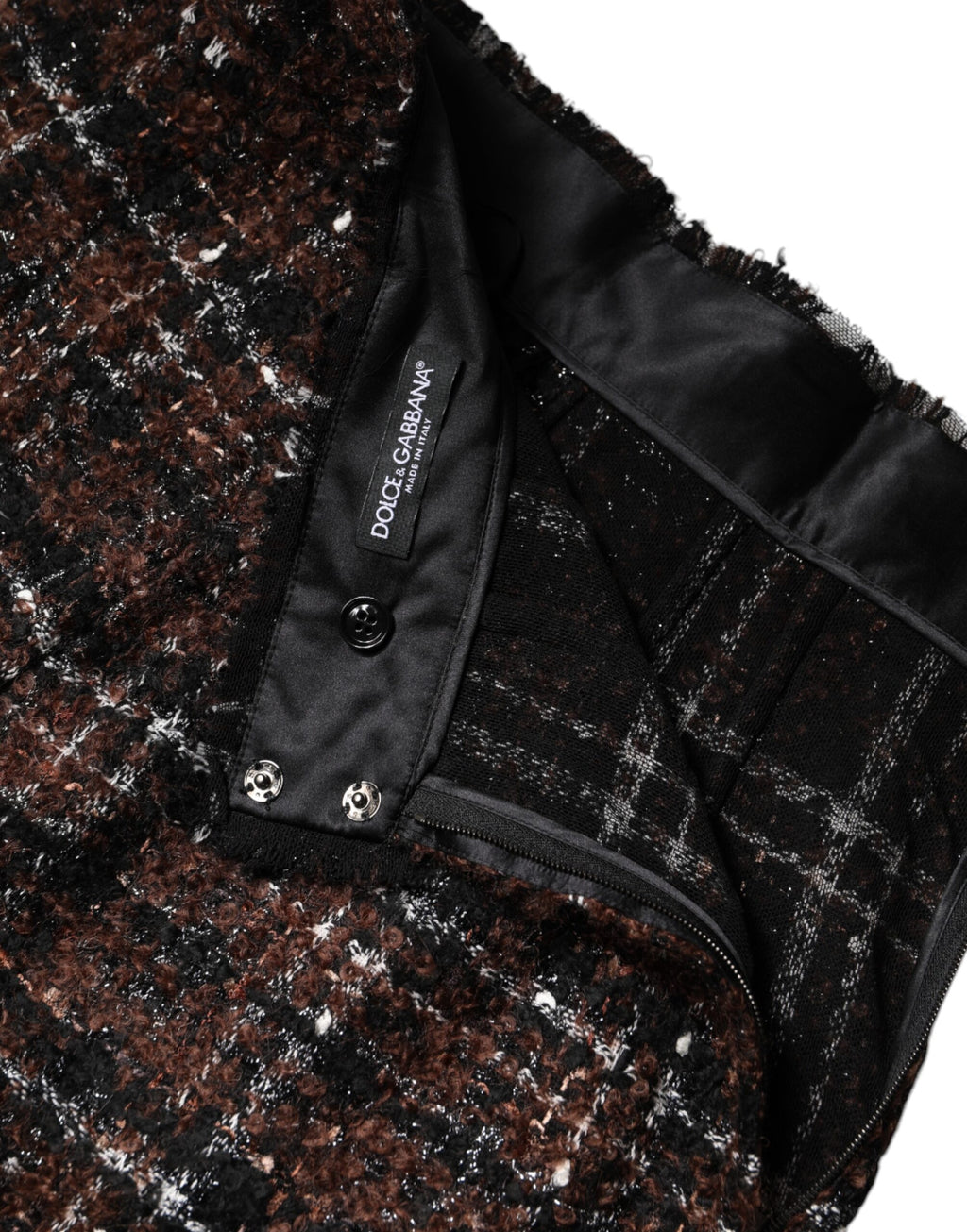 Jupe en tweed à carreaux multicolores Dolce & Gabbana, coupe crayon à taille haute, style élégant et sophistiqué.