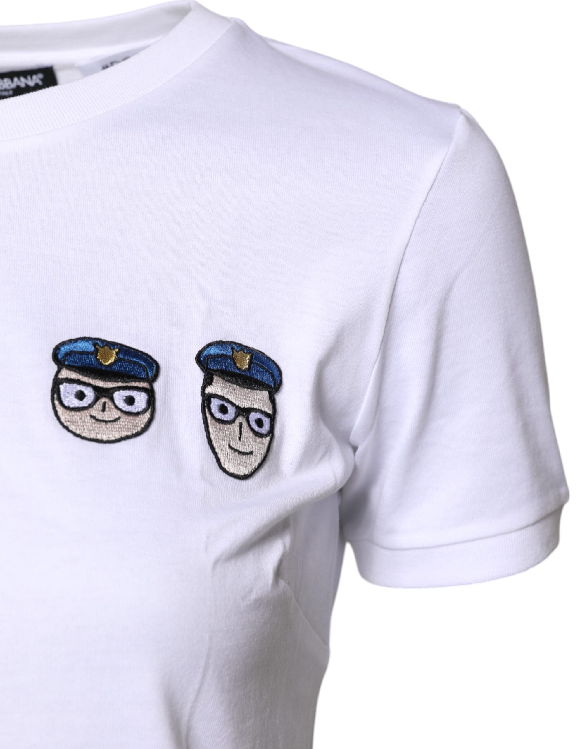 T-shirt blanc Dolce & Gabbana en coton avec col rond, style décontracté, visible sur le mannequin.