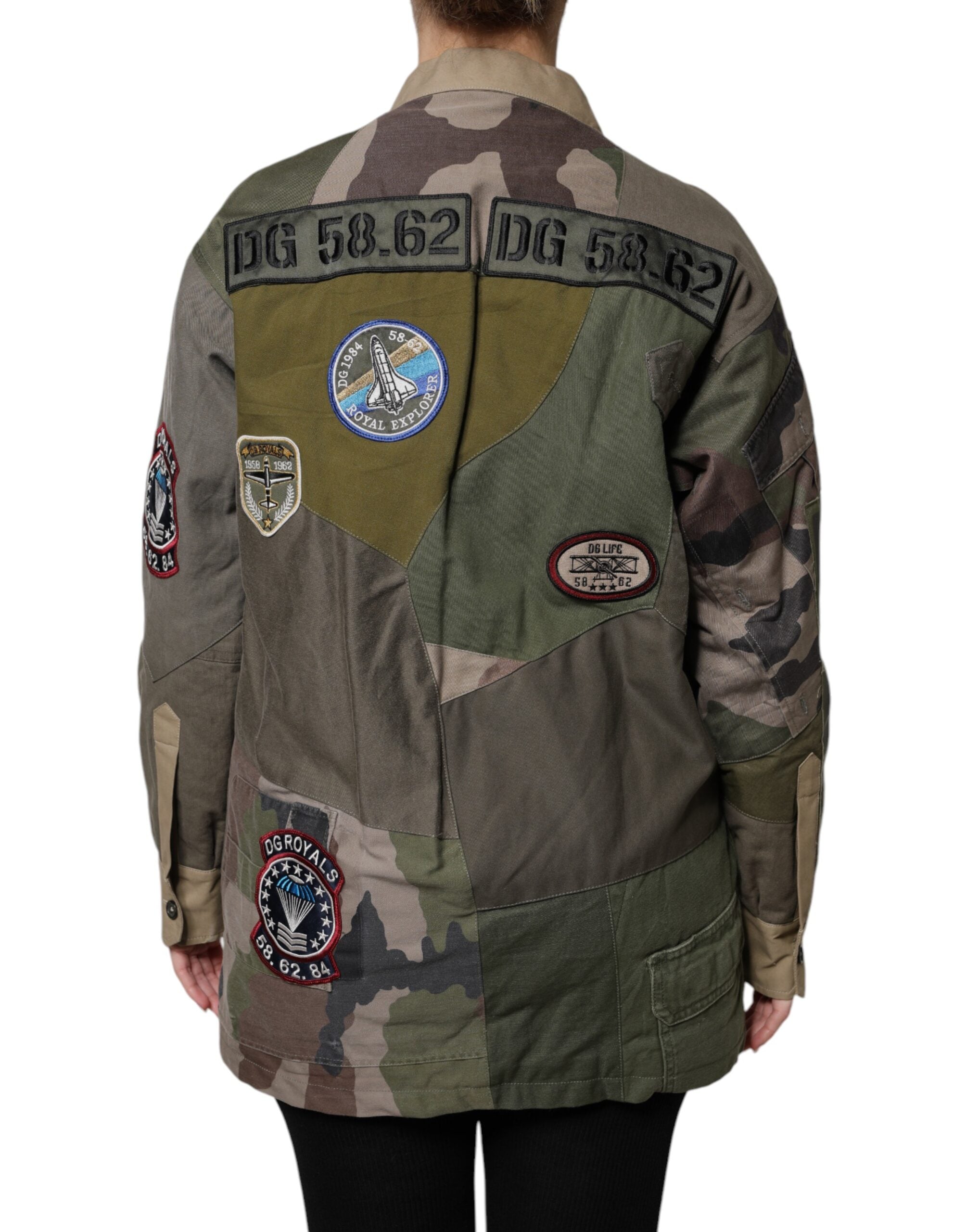 Veste en coton vert militaire Dolce & Gabbana avec boutons, style décontracté et détails élégants.
