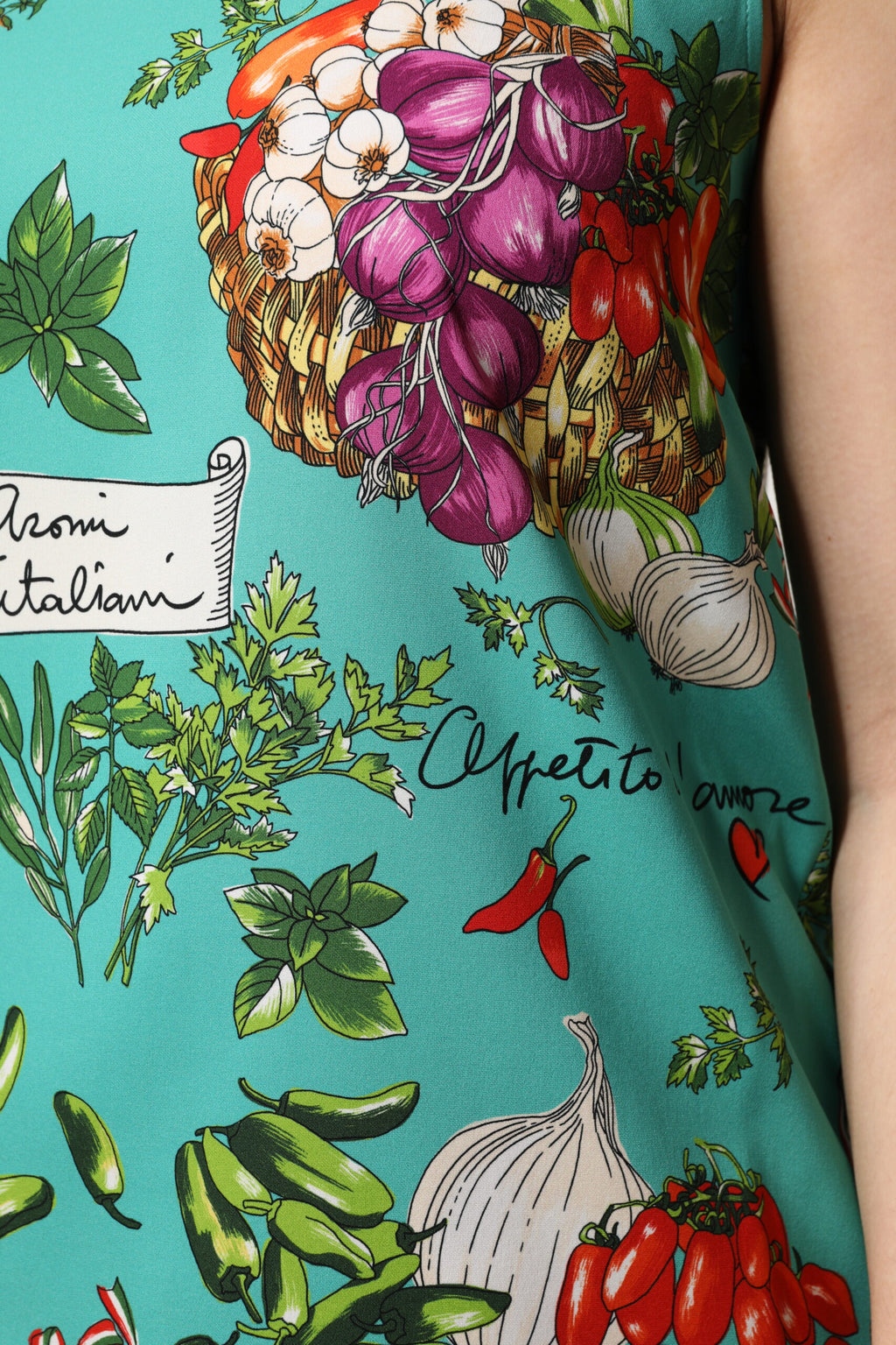 Débardeur sans manches en soie multicolore à fleurs de Dolce & Gabbana, motif floral élégant et design sophistiqué.