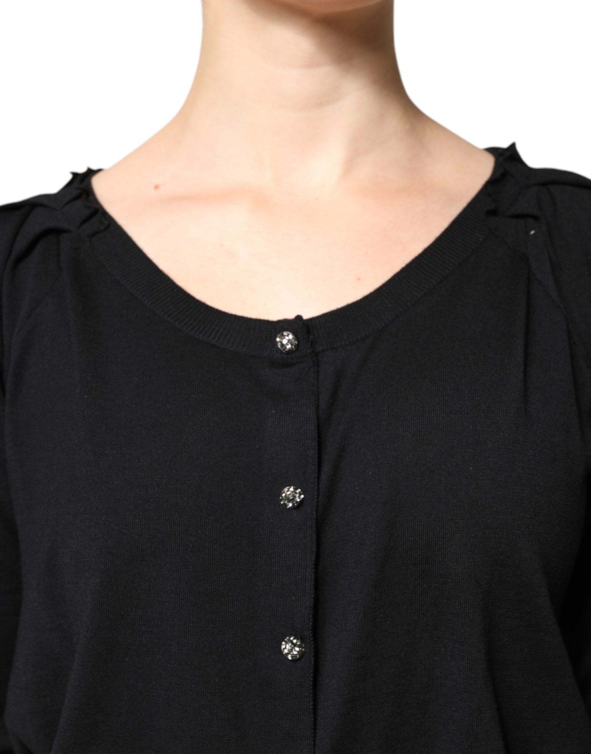 Blouse courte à manches courtes noire Dolce & Gabbana avec boutons, élégante et tendance, vue de face.