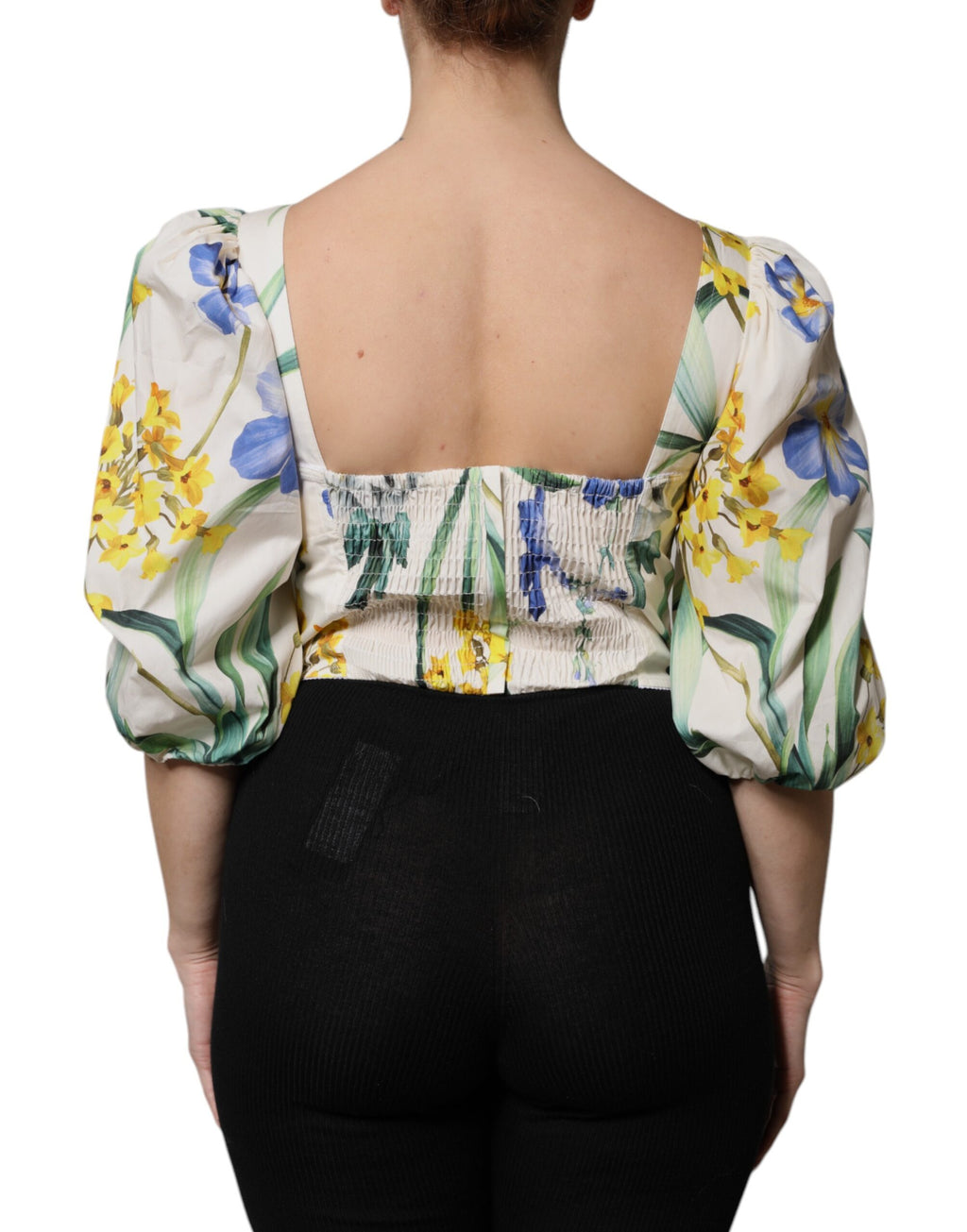 Blouse courte blanche à fleurs avec manches bouffantes Dolce & Gabbana, style élégant et féminin, vue de face.