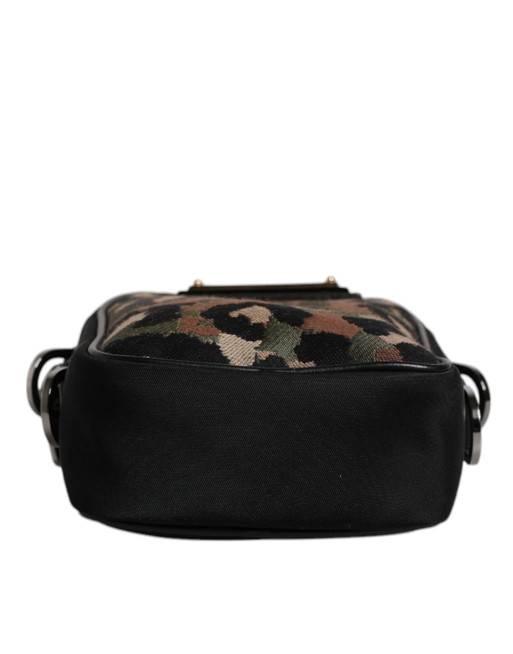 Sac à bandoulière Dolce & Gabbana en jacquard léopard multicolore avec logo et plaque, style élégant et tendance.