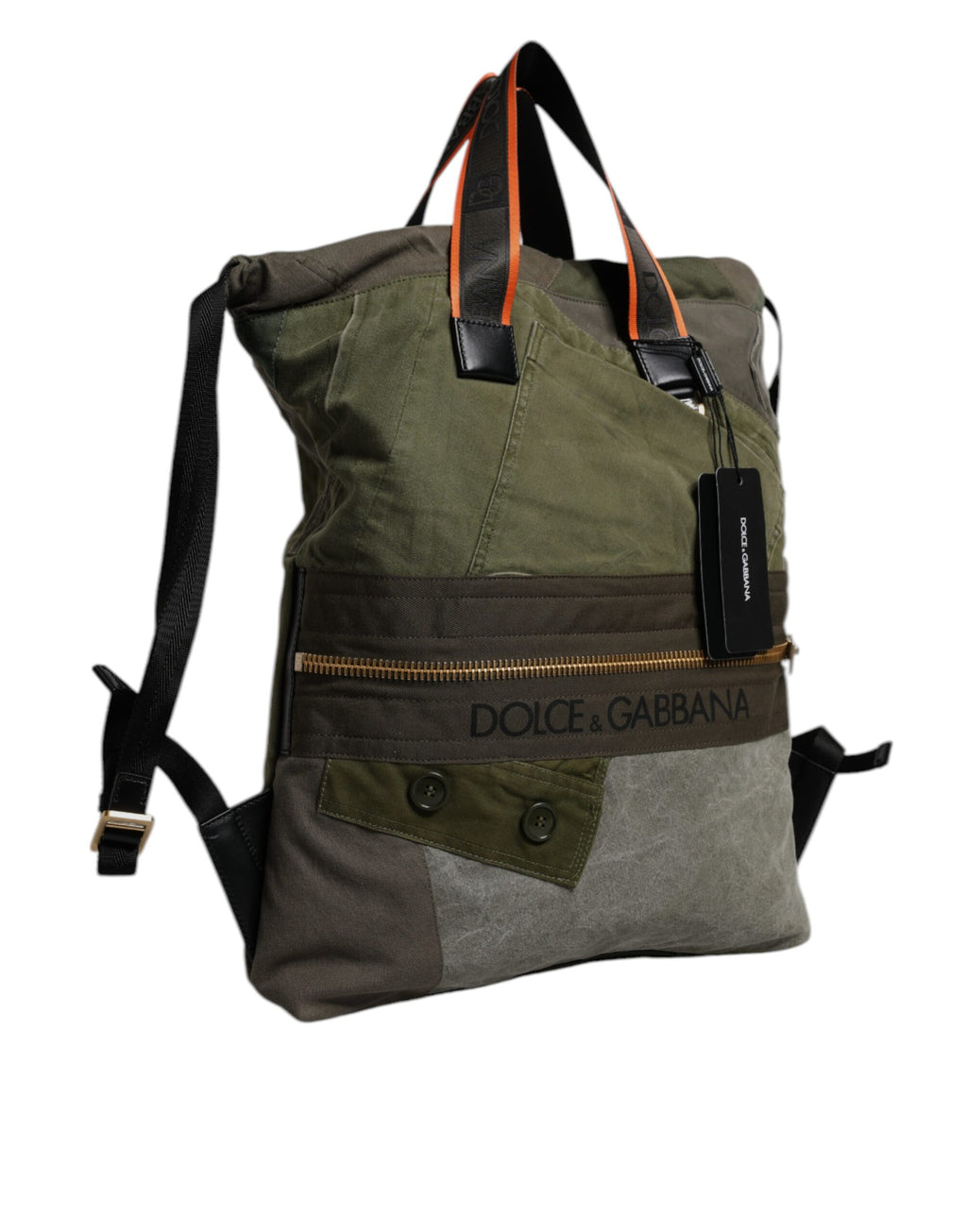 Sac à dos Dolce & Gabbana en vert militaire avec patchwork, impression de sac à dos tendance et élégant, vue de face.