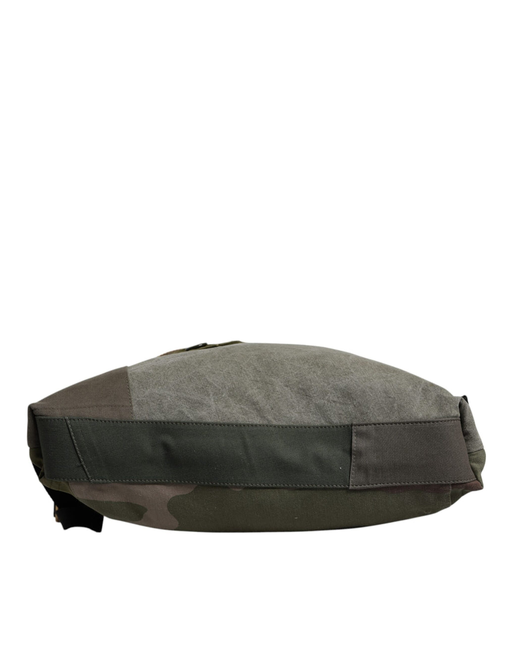 Sac à dos Dolce & Gabbana vert militaire avec patchwork, style élégant et pratique, en toile robuste.