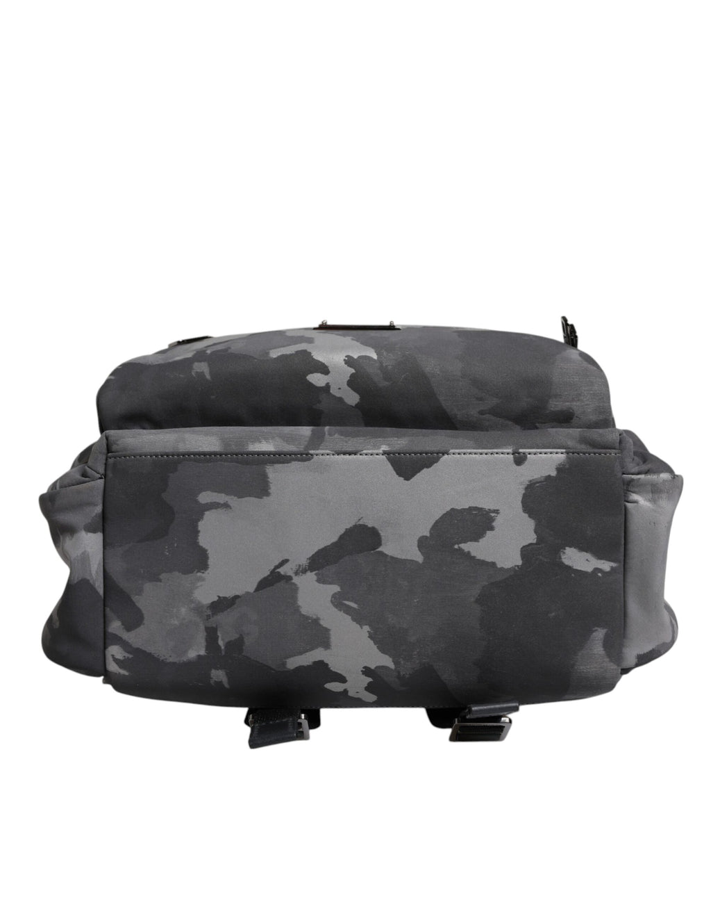 Sac à dos Dolce & Gabbana en coton gris avec camouflage, logo plaque, style contemporain et pratique.