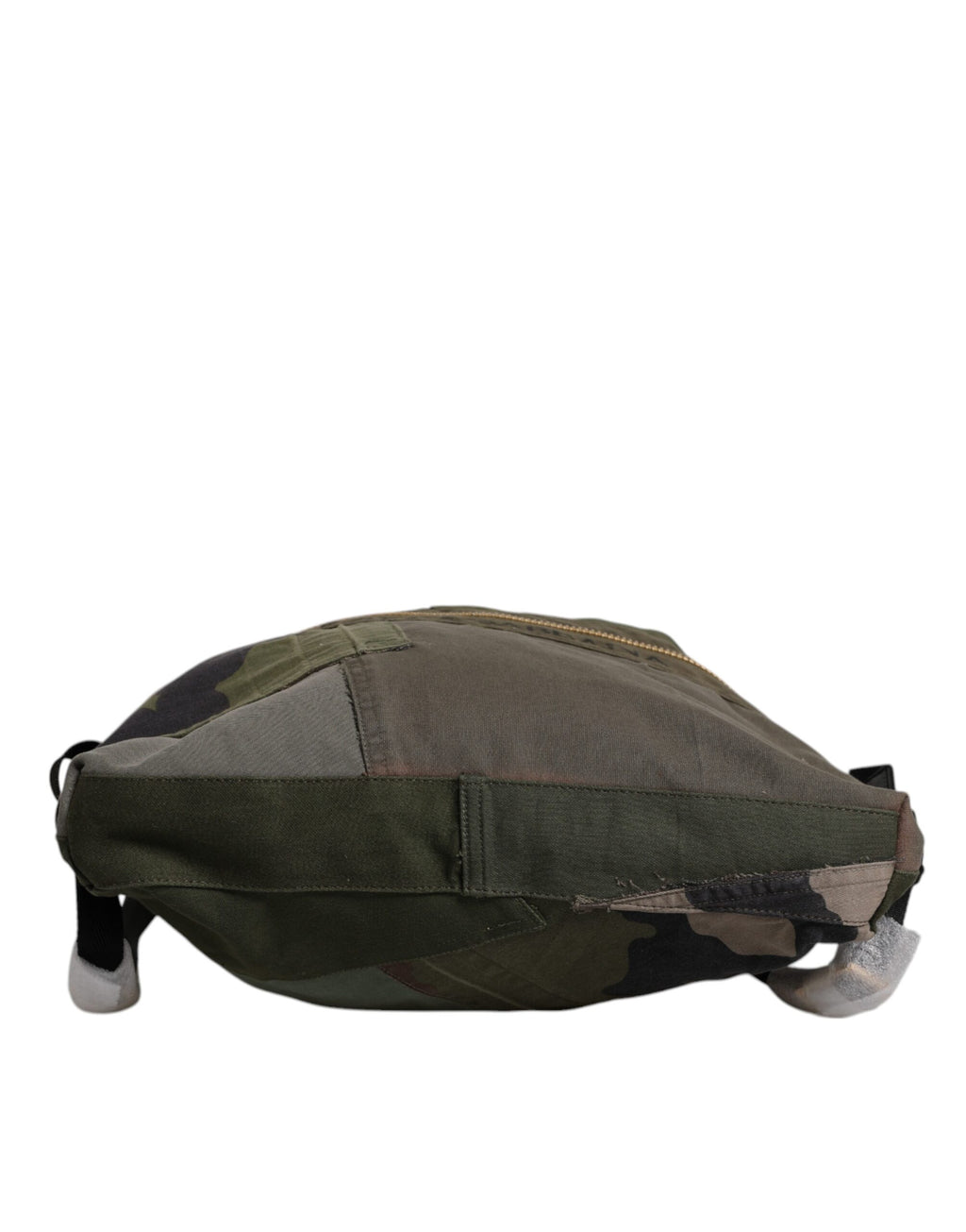 Sac à dos Dolce & Gabbana en vert militaire avec patchwork, style pratique et tendance.