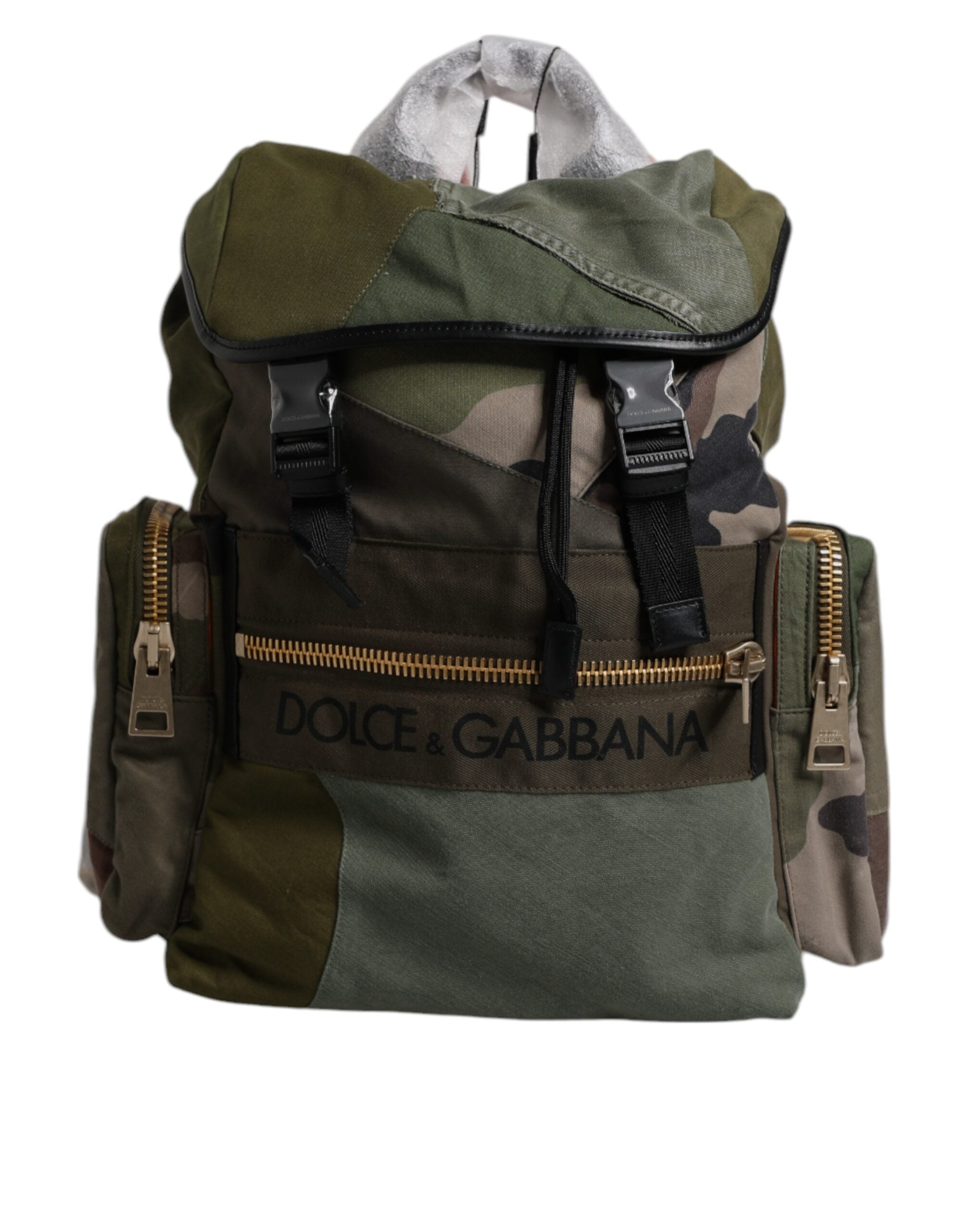 Sac à dos de voyage militaire Dolce & Gabbana en patchwork vert olive, avec plusieurs poches et détails stylés.