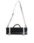 Sac à bandoulière Dolce & Gabbana en cuir de veau bleu et blanc, élégant et sophistiqué, visible avec détails du cuir.