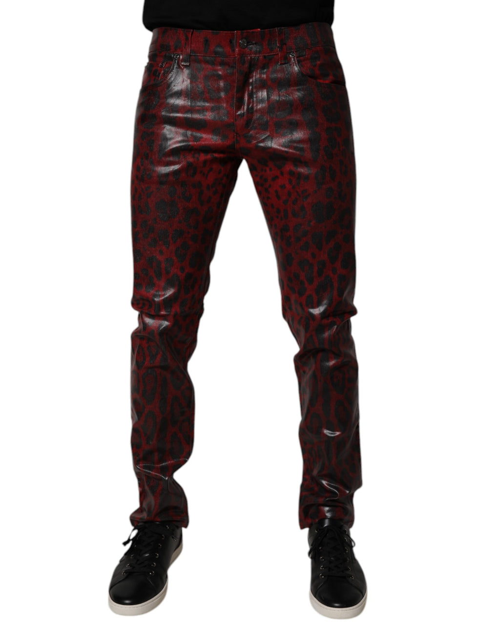 Jeans slim en coton à motif léopard rouge de Dolce & Gabbana pour homme, avec détails en denim.