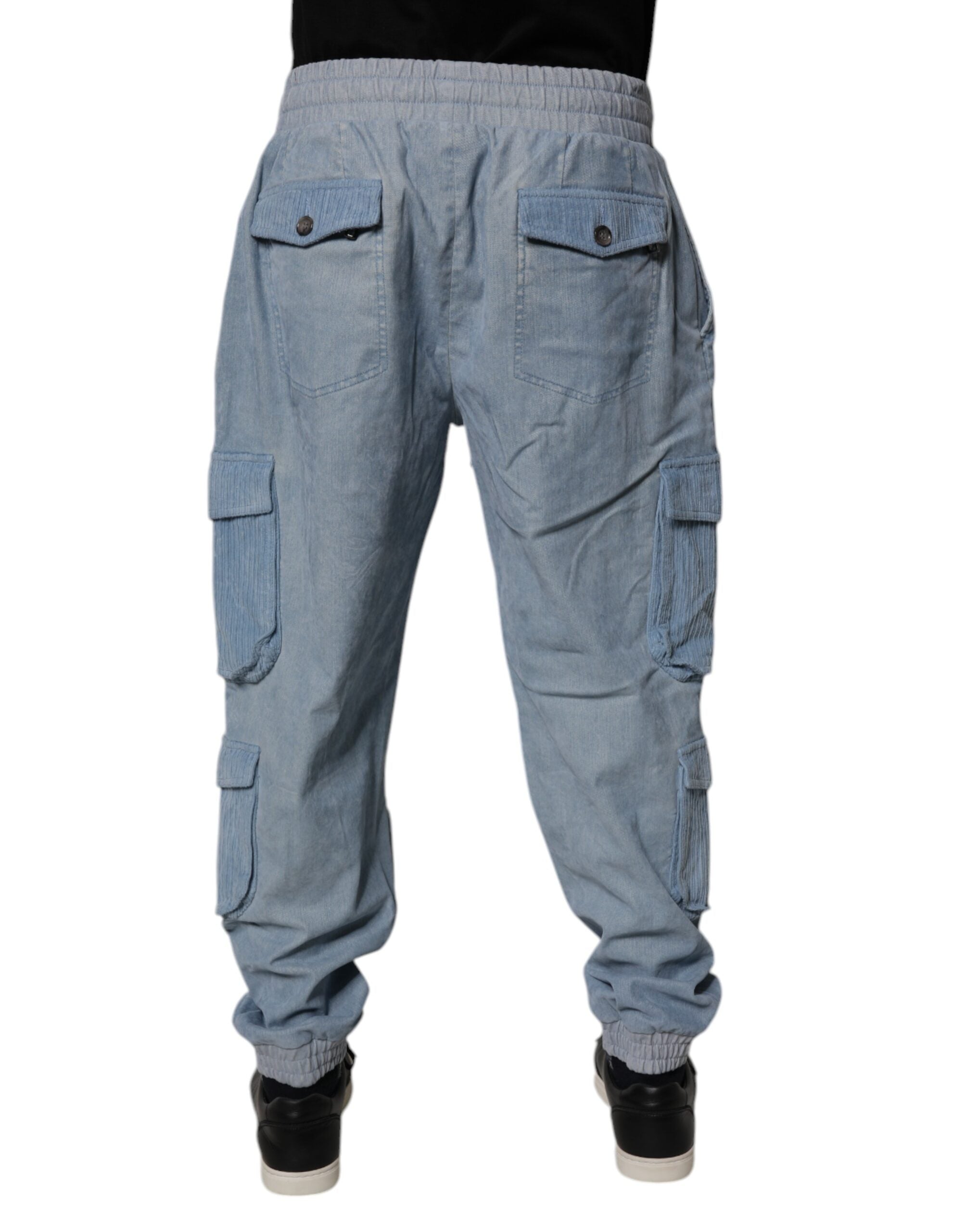 Pantalon homme en coton Dolce & Gabbana Light Blue, style jogger cargo denim avec poches, coupe décontractée.