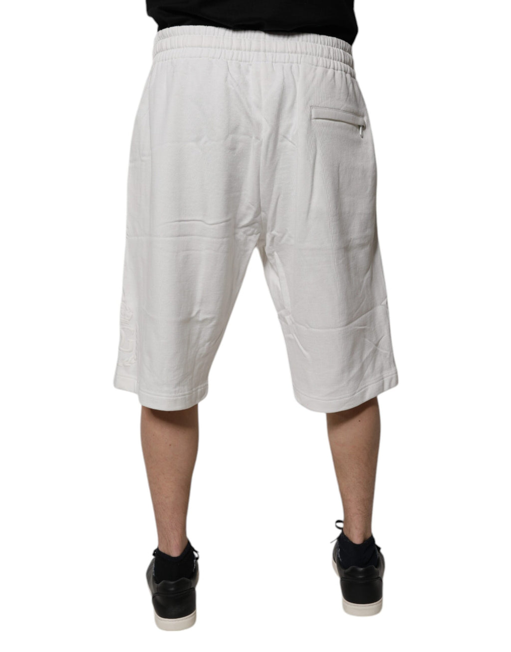 Shorts bermuda en coton blanc pour homme de Dolce & Gabbana, style décontracté et confortable, visible sur l'image.