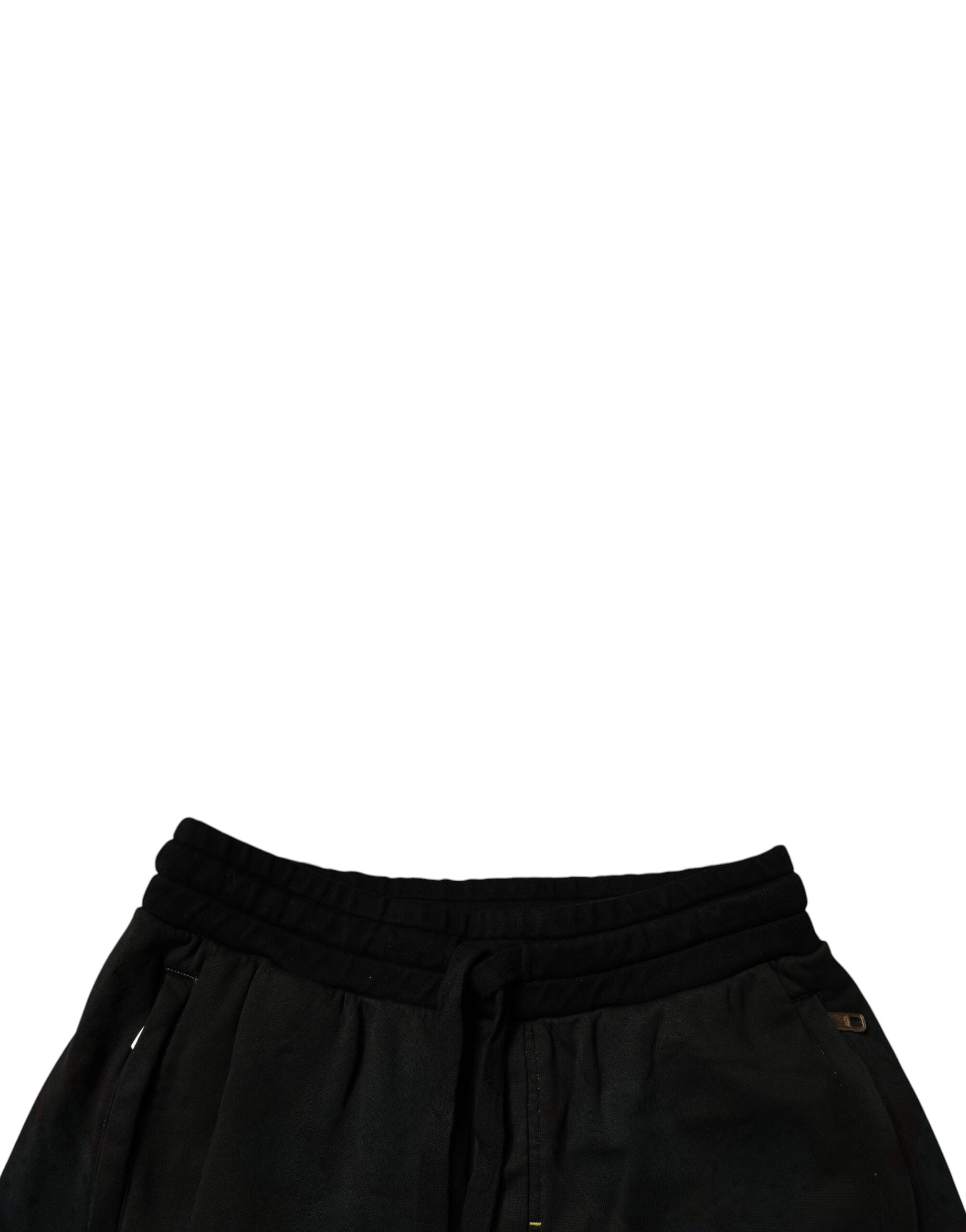 Shorts bermuda en coton noir pour hommes de Dolce & Gabbana, style décontracté et confortable, visibles avec détails de la marque.