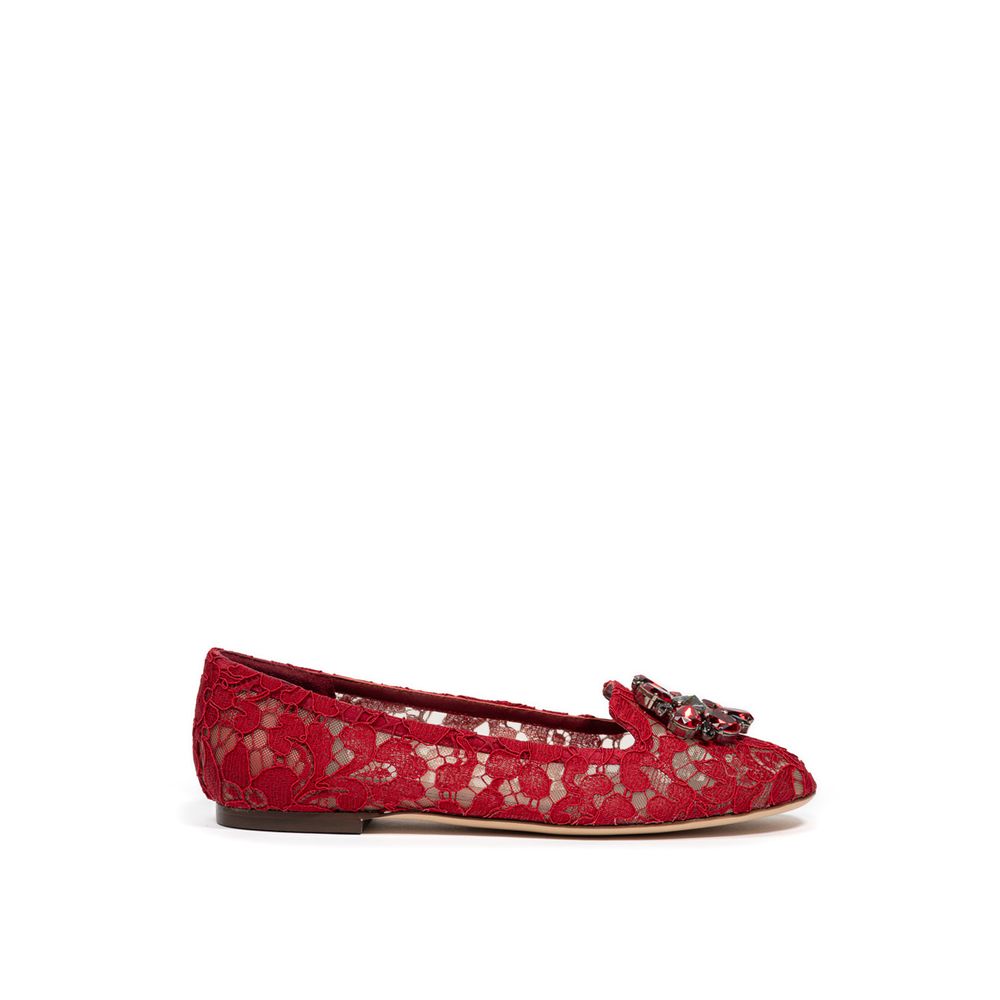 Chaussures ballerines en viscose rouge Dolce & Gabbana avec finition élégante, vues de côté sur une surface neutre.