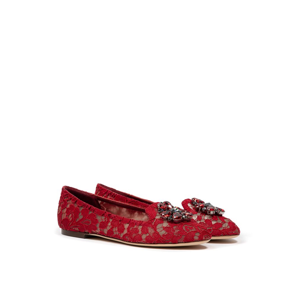 Ballerines en viscose rouge Dolce & Gabbana avec semelle en caoutchouc, style élégant et confortable pour femmes.