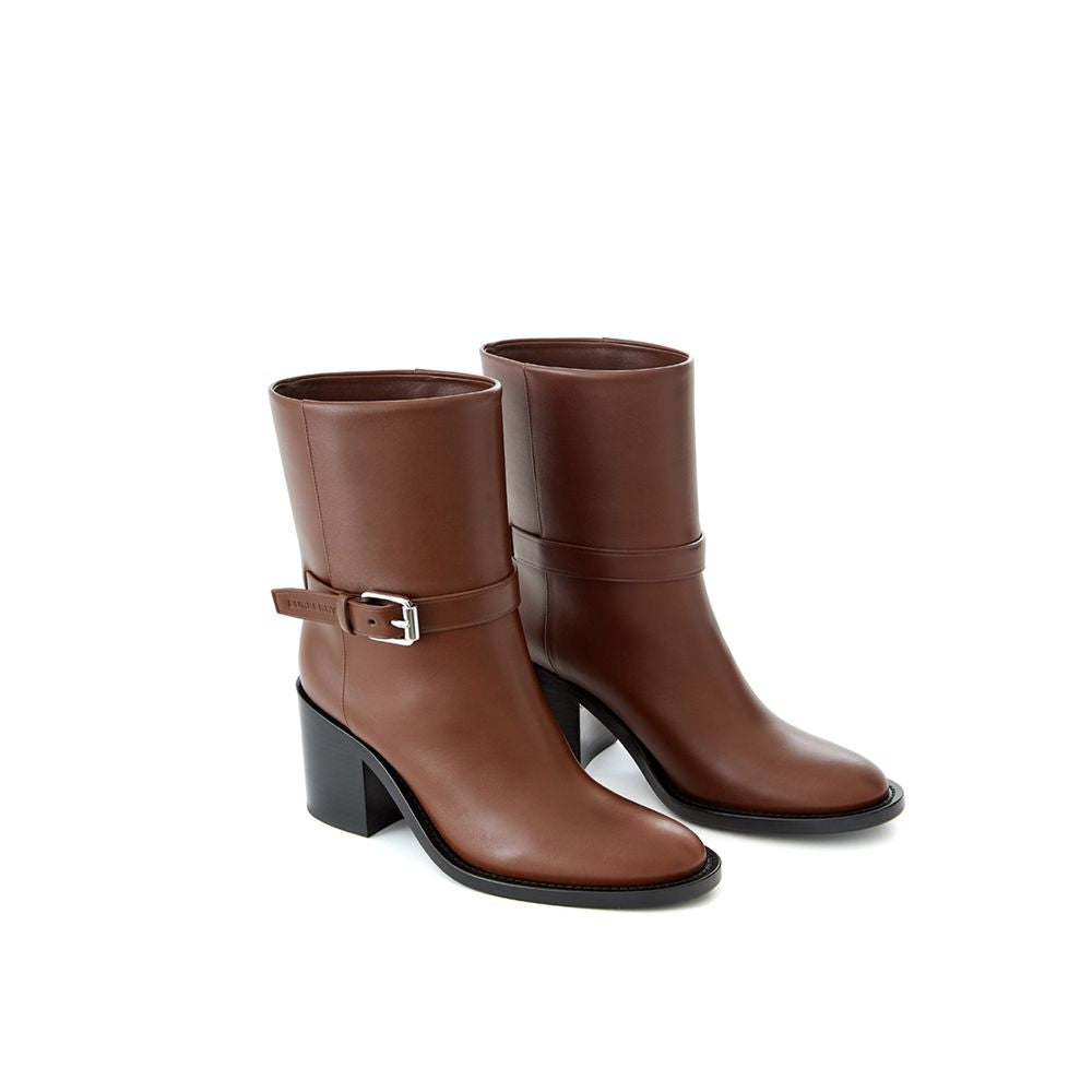 Bottes ankle en cuir marron Burberry, élégantes et sophistiquées, avec détails en cuir lisse et semelle en caoutchouc.