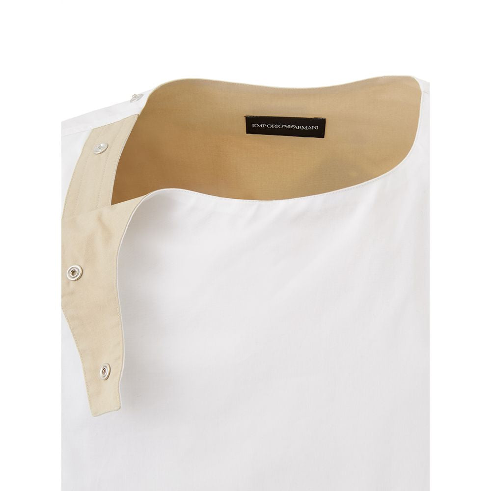T-shirt blanc en coton de la marque Emporio Armani, coupe classique et logo discret sur la poitrine.
