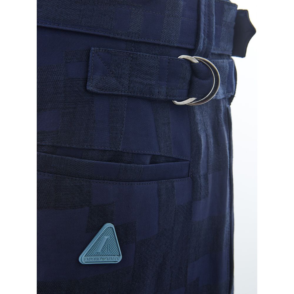 Pantalon décontracté en lin bleu Emporio Armani, style casual, vue de face sur un modèle.