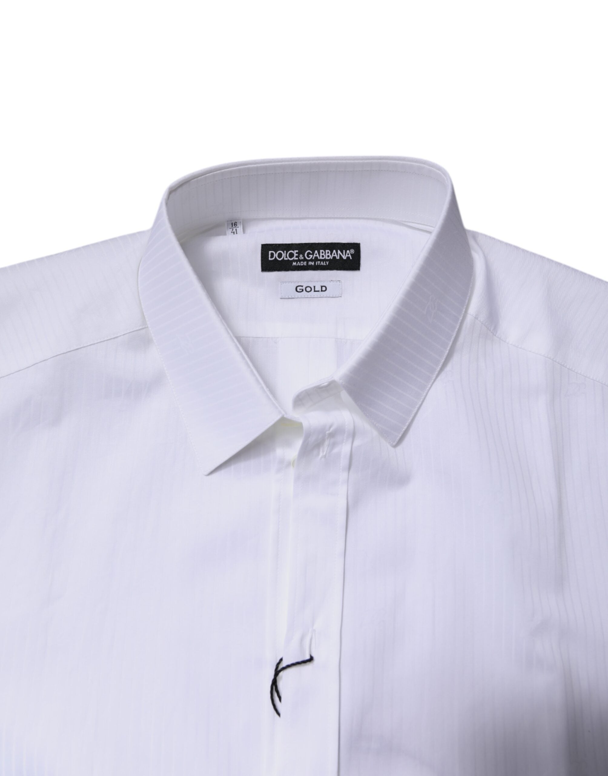 Chemise formelle blanche en coton Dolce & Gabbana avec col et détails dorés, élégante pour occasions spéciales.