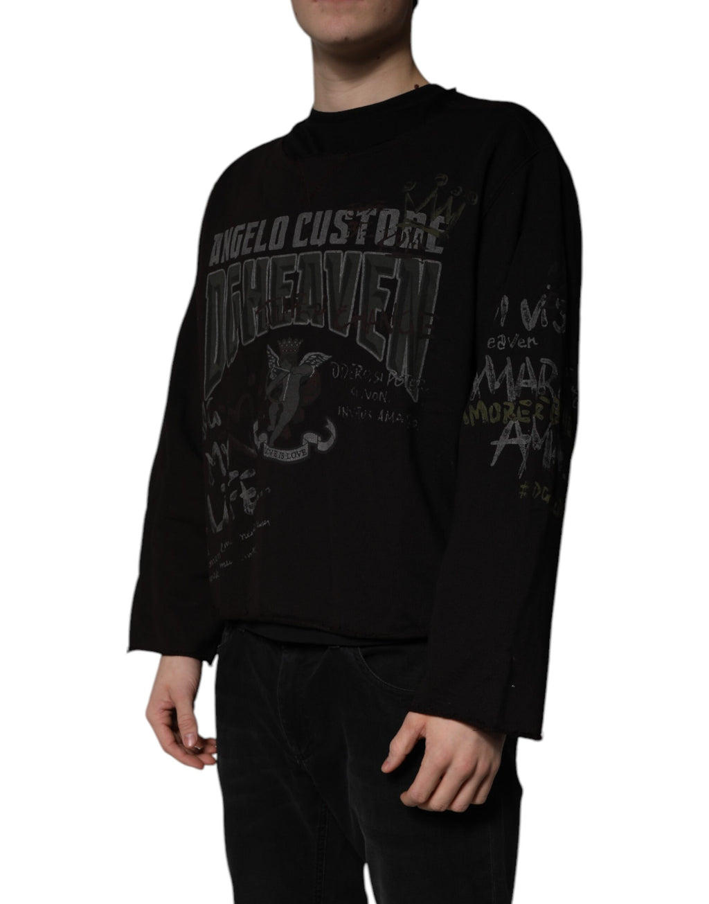 Pull-over noir Dolce & Gabbana DG Heaven avec col rond, en maille douce et élégante, porté sur un mannequin.