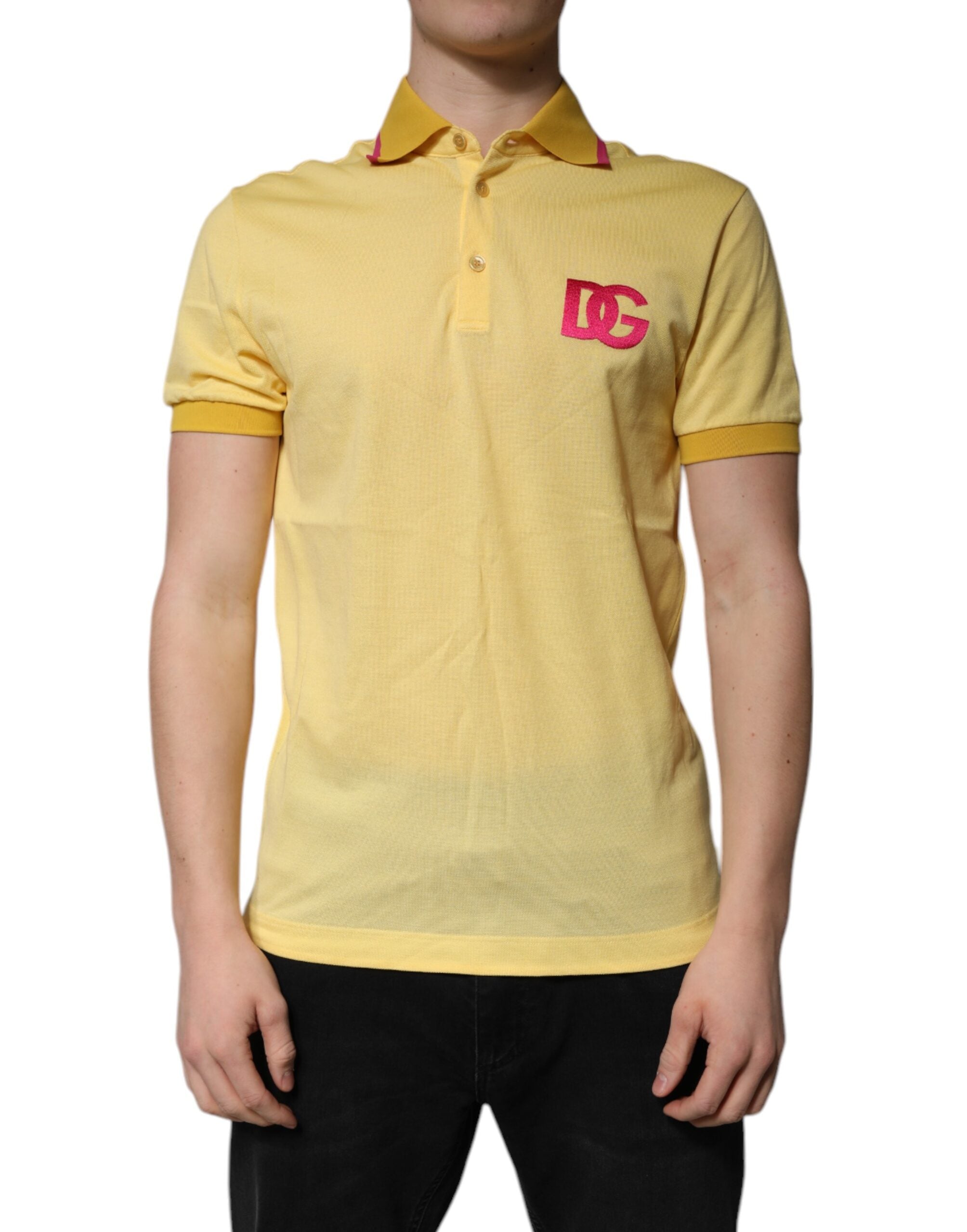 T-shirt polo en coton jaune Dolce & Gabbana avec logo et col, vue de face.