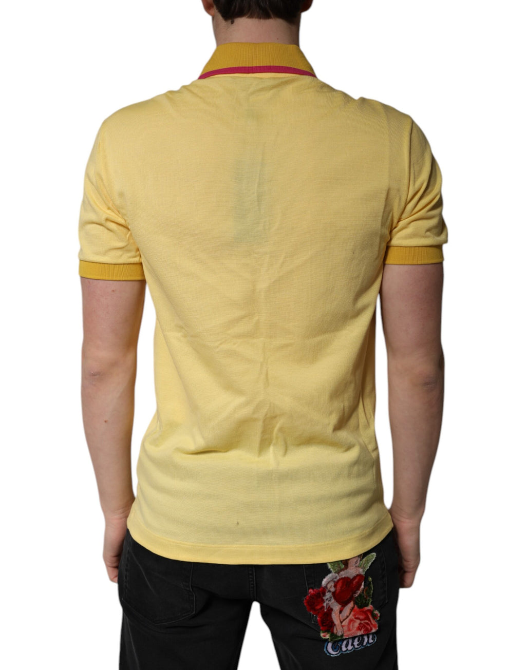 T-shirt polo en coton jaune Dolce & Gabbana avec logo brodé, col classique, mode élégante et décontractée.