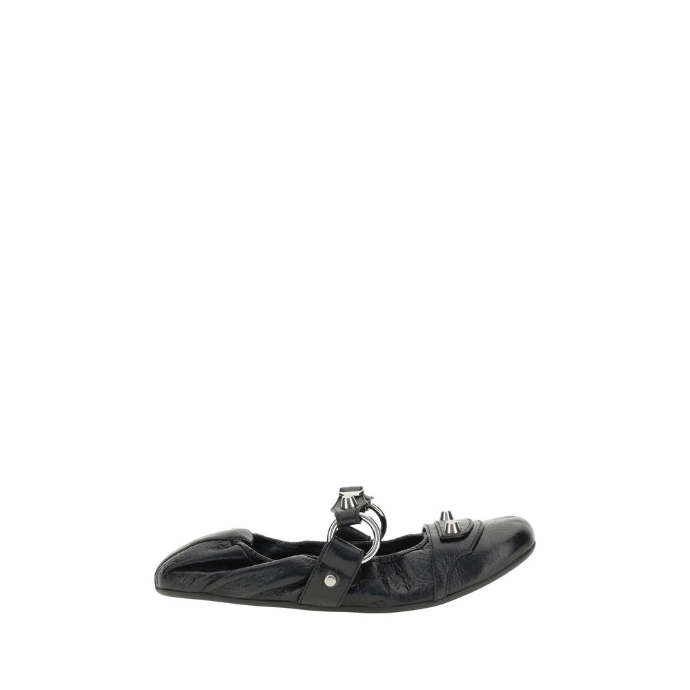 Chaussures ballerines Balenciaga en cuir de veau noir, modèle Bos Taurus, finition élégante et confortable.