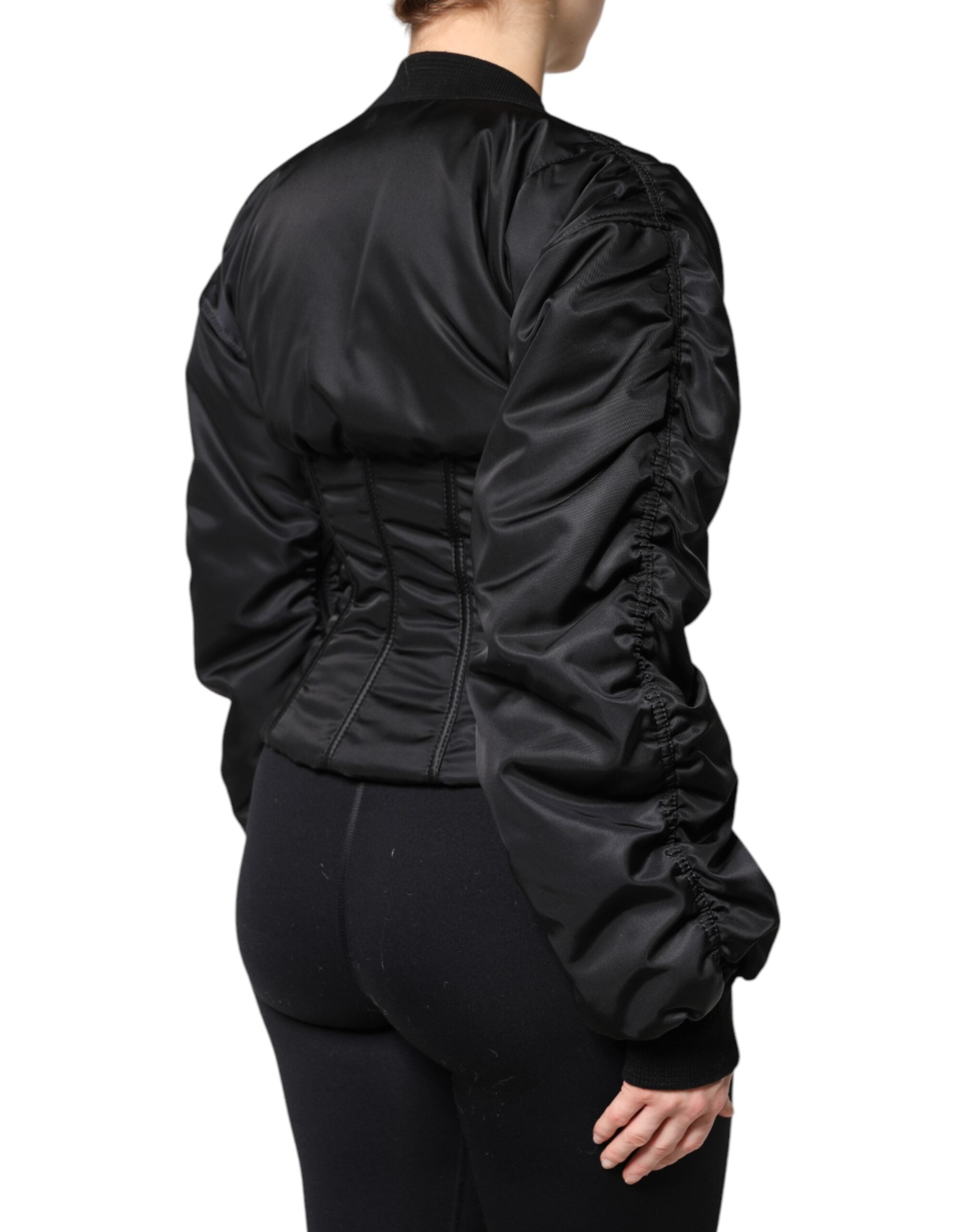 Veste bustier en nylon noir Dolce & Gabbana à fermeture éclair complète, ajustée et élégante.