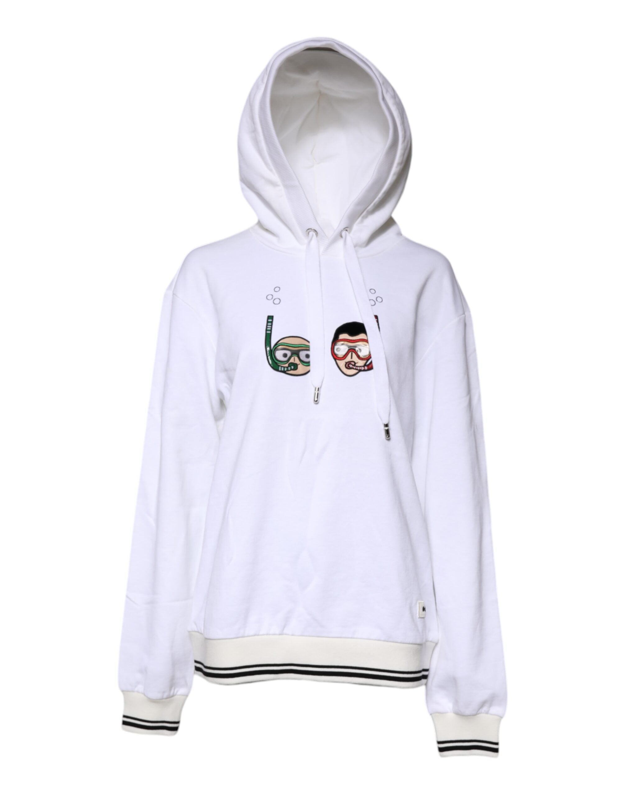 Sweat à capuche blanc Dolce & Gabbana #DGFamily en coton, avec logo imprimé sur la poitrine, porté en gros plan.