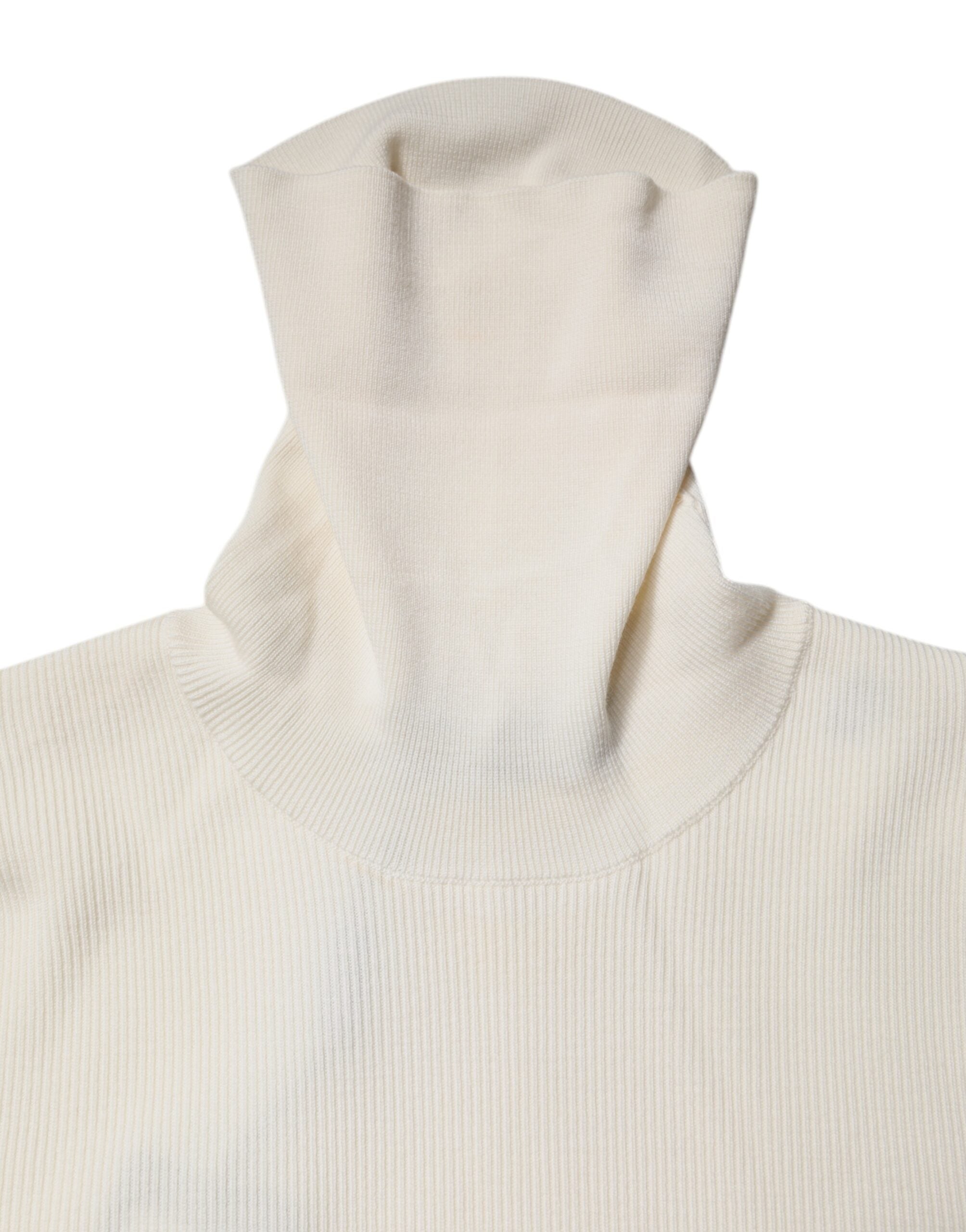 Pull Dolce & Gabbana en crème à manches longues avec col roulé ajusté, parfait pour un style élégant et confortable.