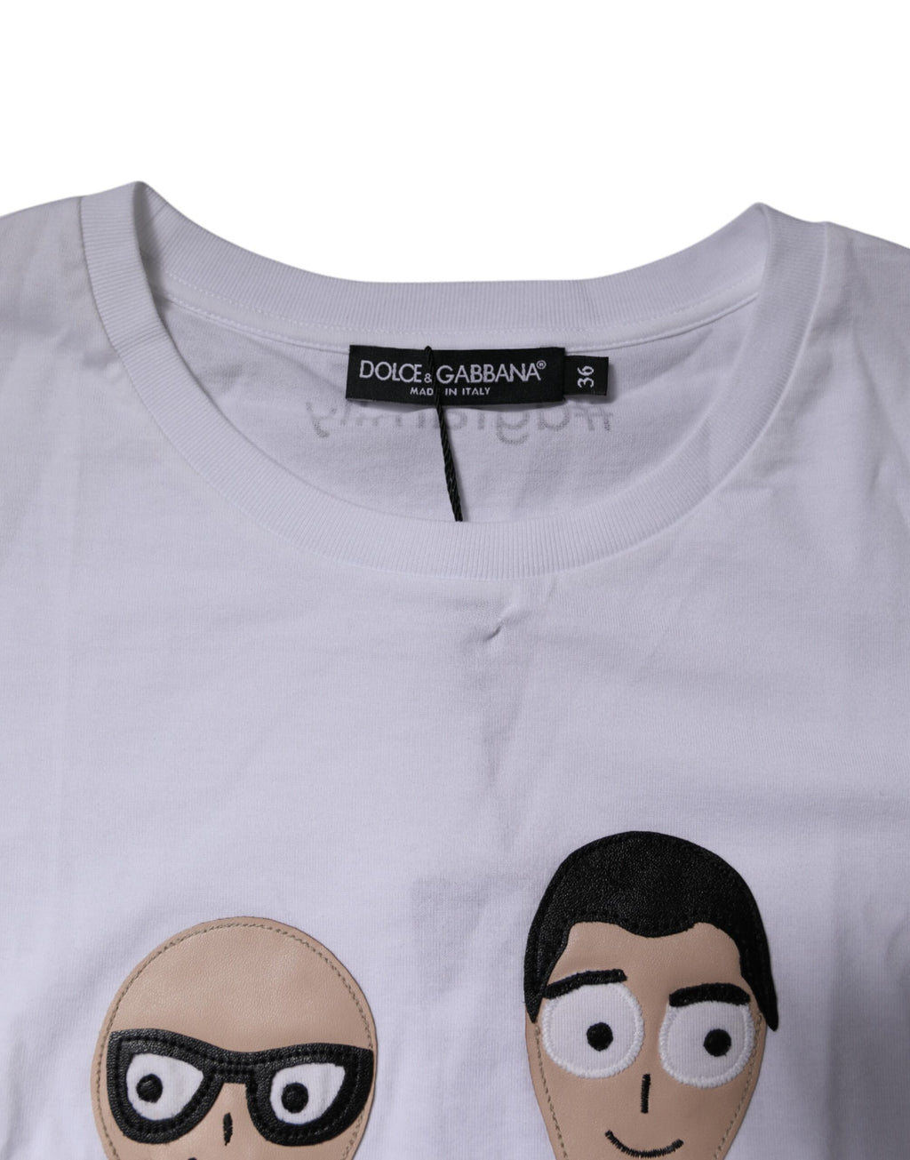 T-shirt en coton blanc Dolce & Gabbana avec broderie #DGFAMILY, manches courtes et design élégant.