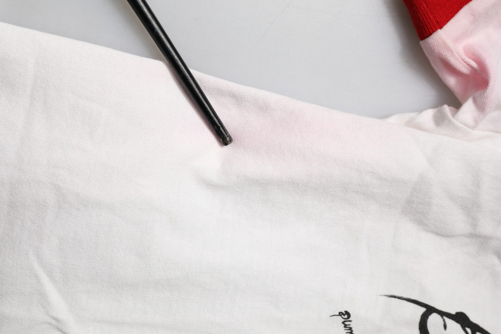 T-shirt cropée blanche Dolce & Gabbana avec imprimé rond, col rond et style décontracté.