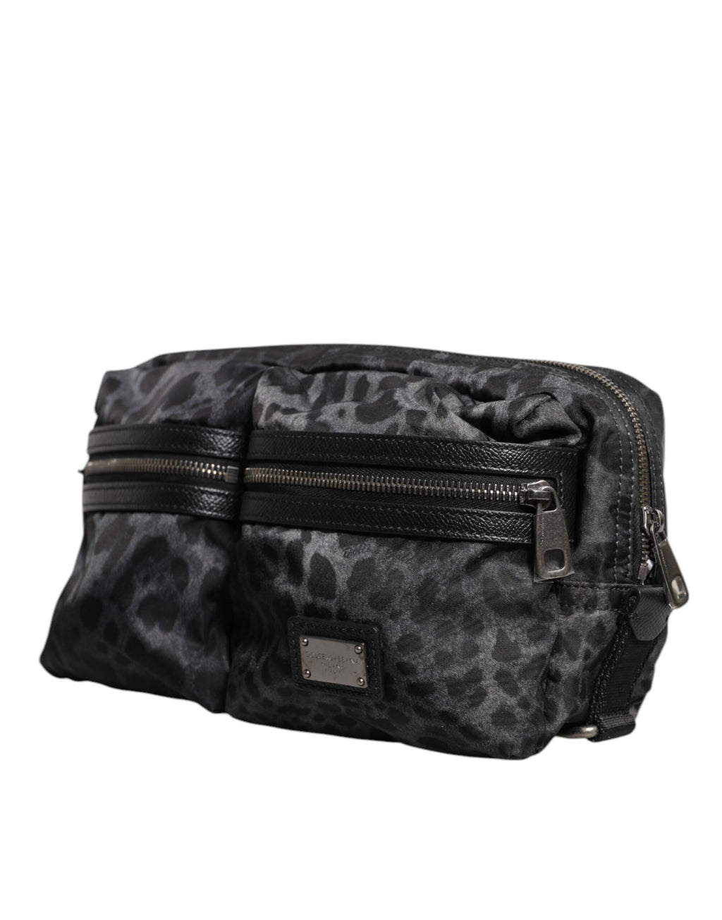 Ceinture fanny pack Dolce & Gabbana en cuir noir et gris avec motif léopard et logo DG, porte-épaule élégante et tendance.