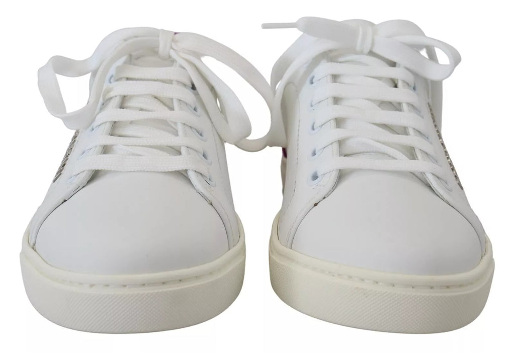 Chaussures pour femmes Dolce & Gabbana, baskets blanches classiques en cuir, style élégant et moderne.