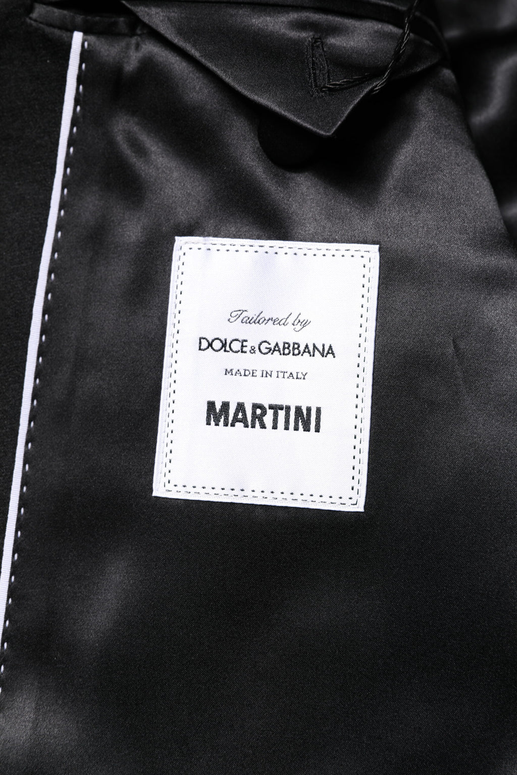 Manteau noir pour homme Dolce & Gabbana, blazer à un seul bouton, coupe classique, vue de face.